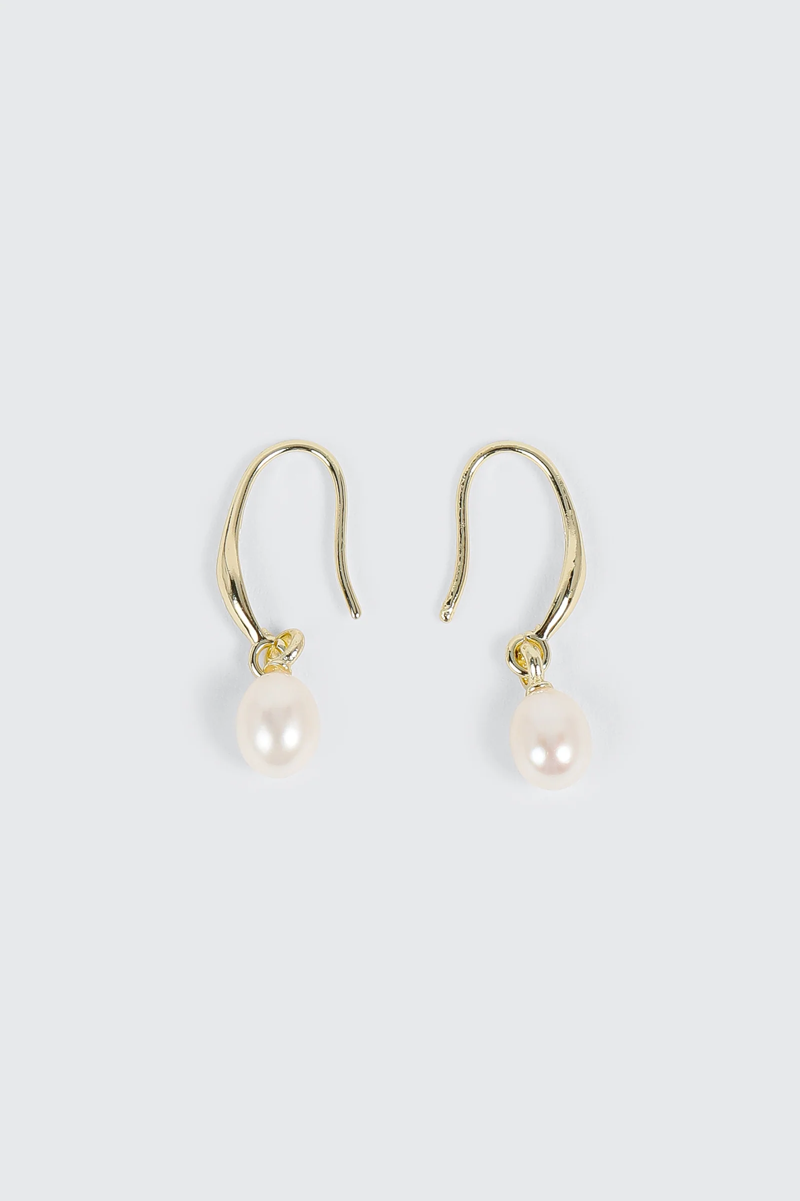 14K Gold Plated Pearl Earrings - Image 3