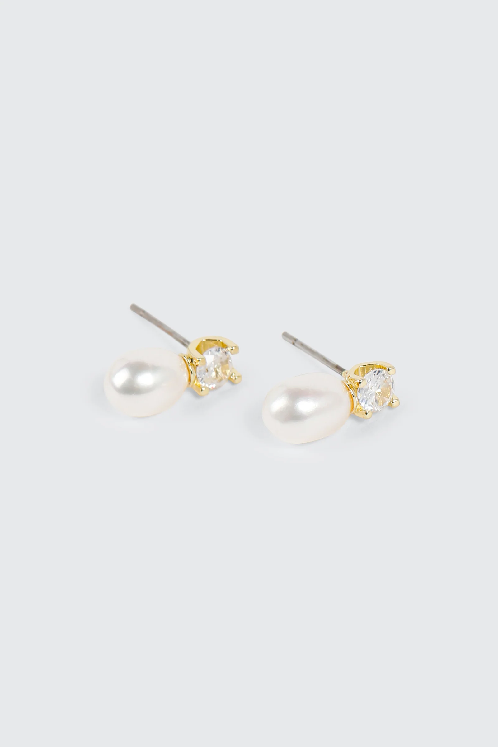 14K Gold Plated Pearl Stud Earrings - Image 3