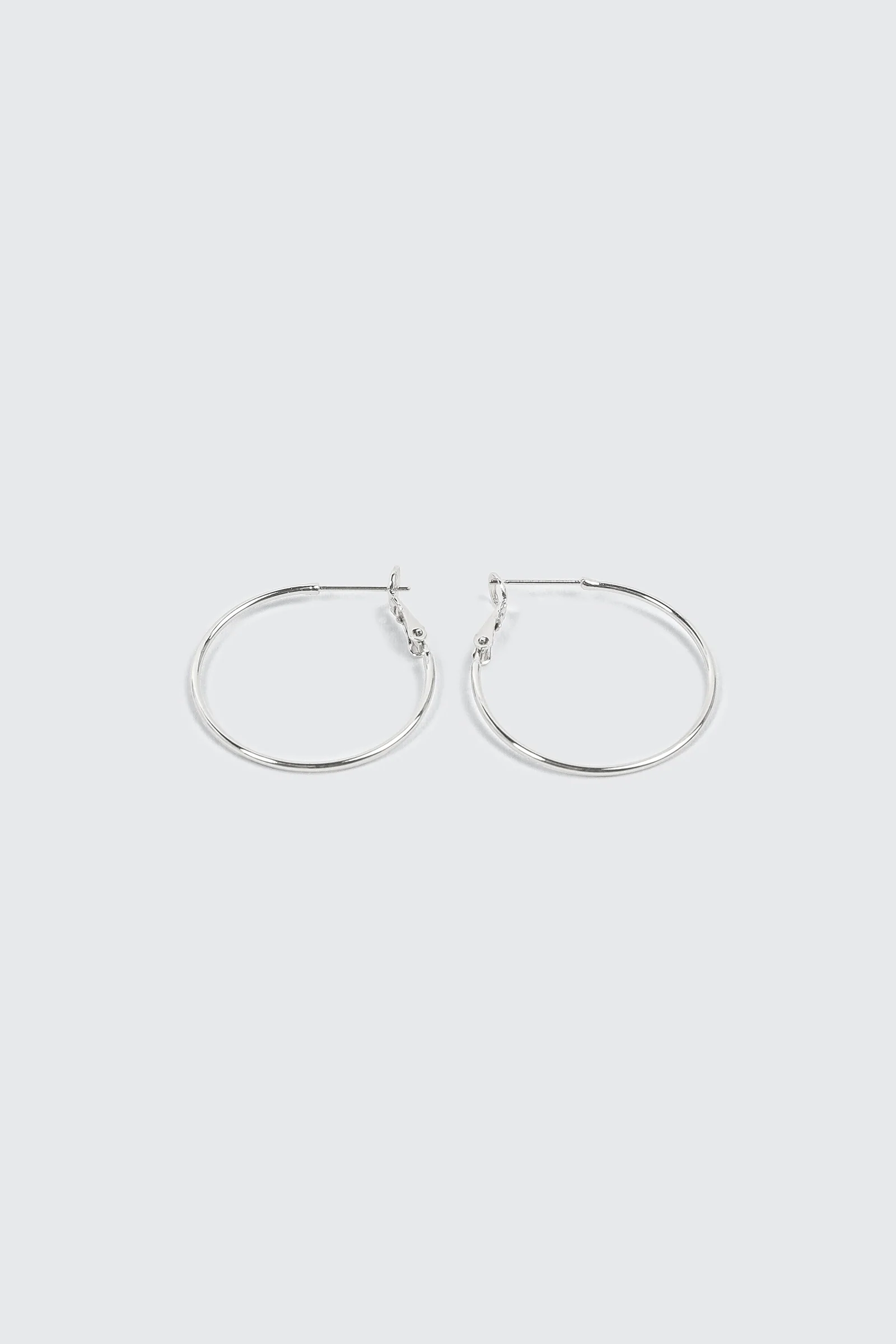 14K White Gold Plated Hoop Earrings - Image 2