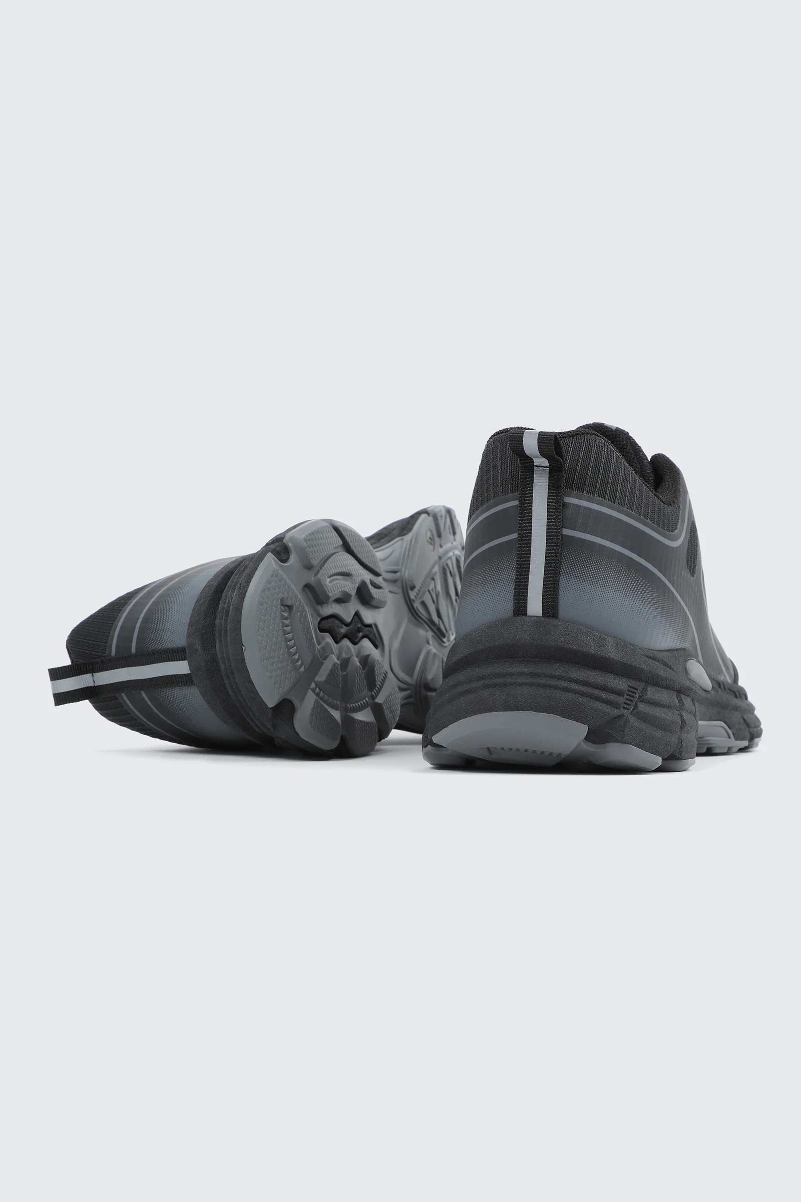 Bungee Lace Jogger Sneakers - Image 3