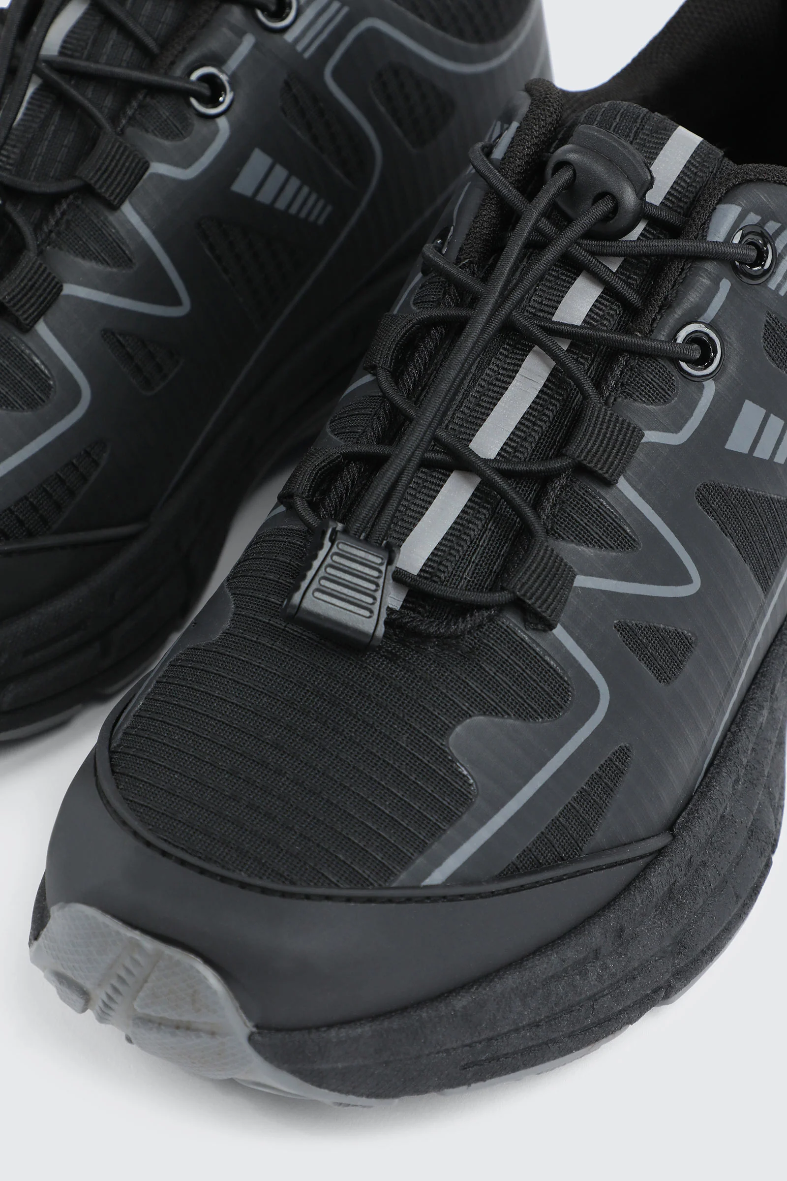 Bungee Lace Jogger Sneakers - Image 5