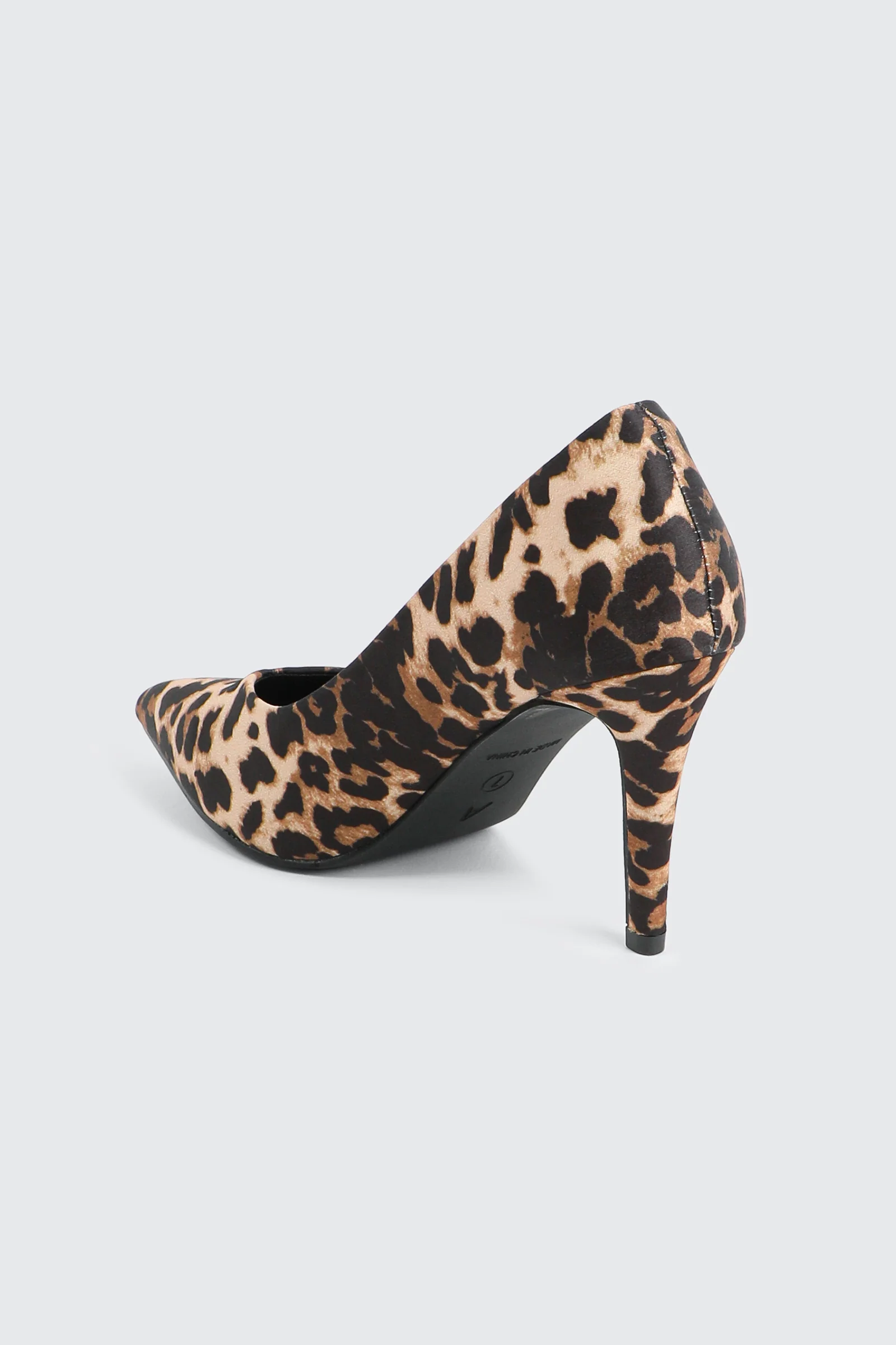 Classic Pumps - Image 3