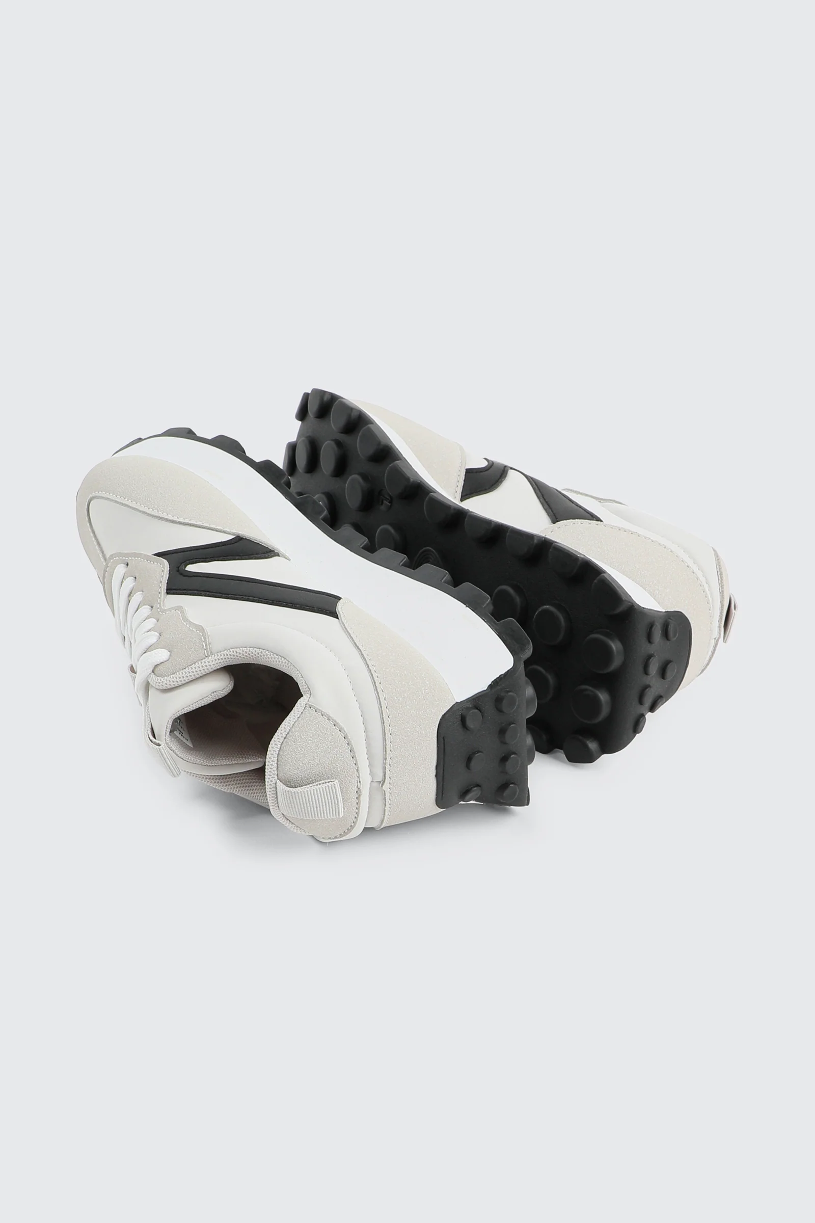Contrast Sneakers - Image 3