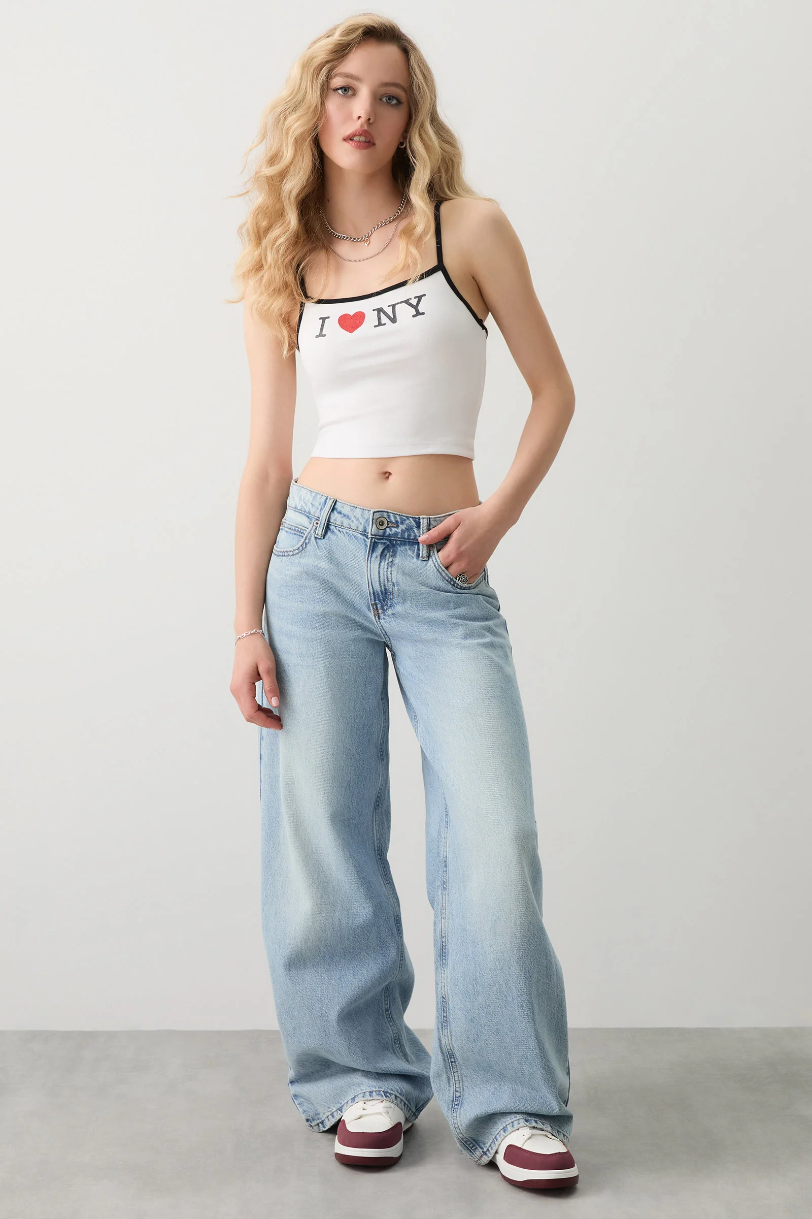 Contrast Trim Graphic Tank Top - Image 3