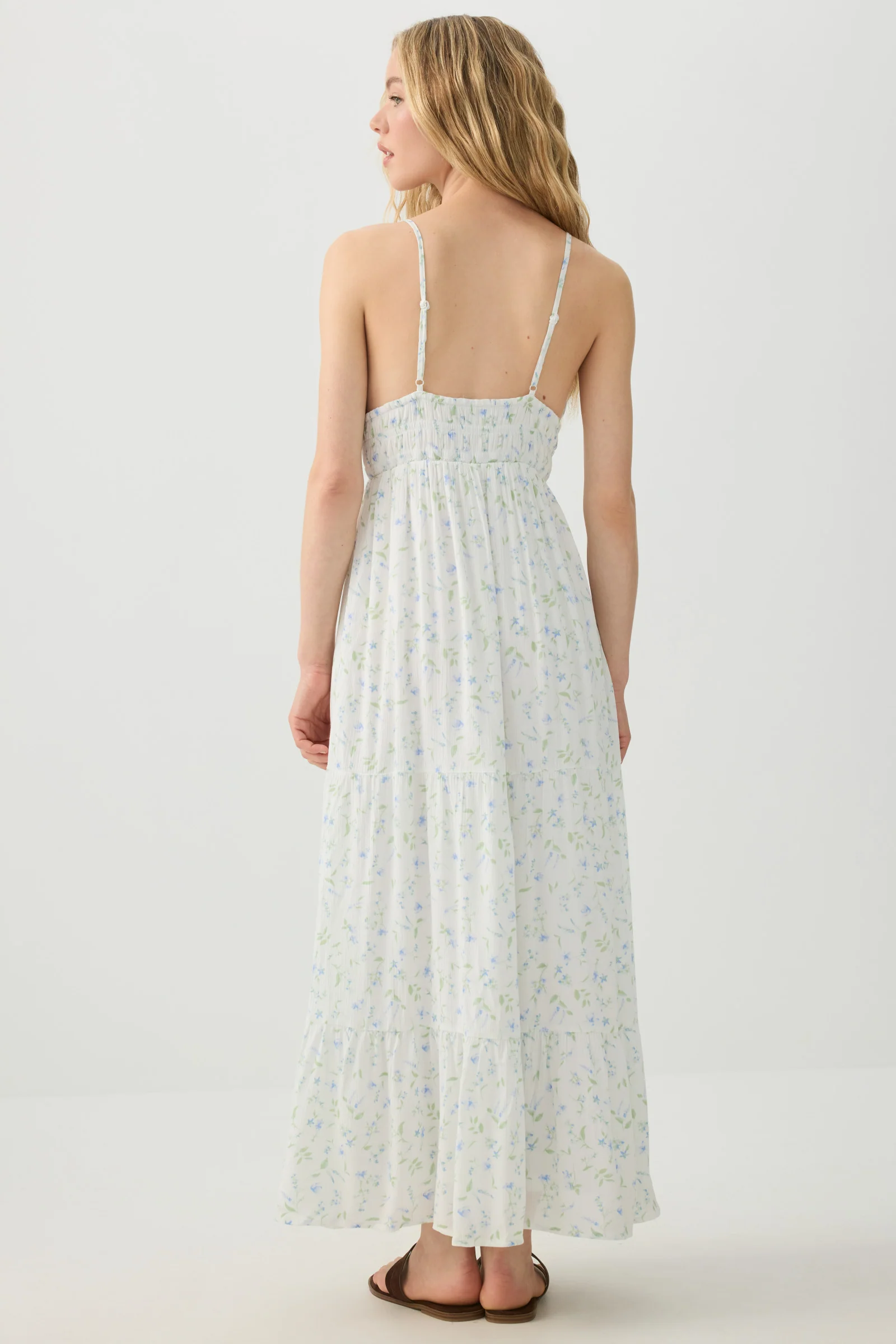 Crinkle V-Neck Maxi Dress with Pockets - Image 4