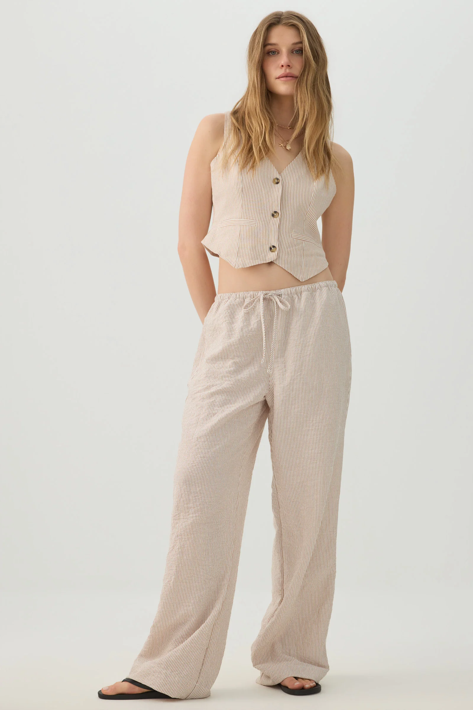 Crop Sleeveless Vest - Image 2