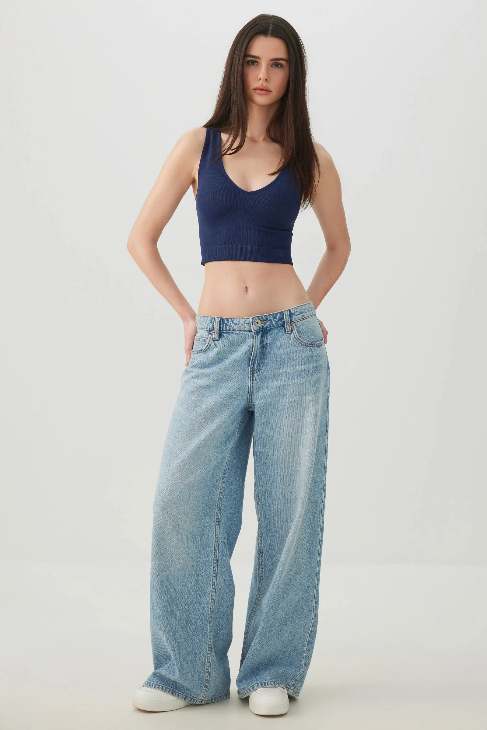 Cropped Rib Seamless Tank Top - Image 2