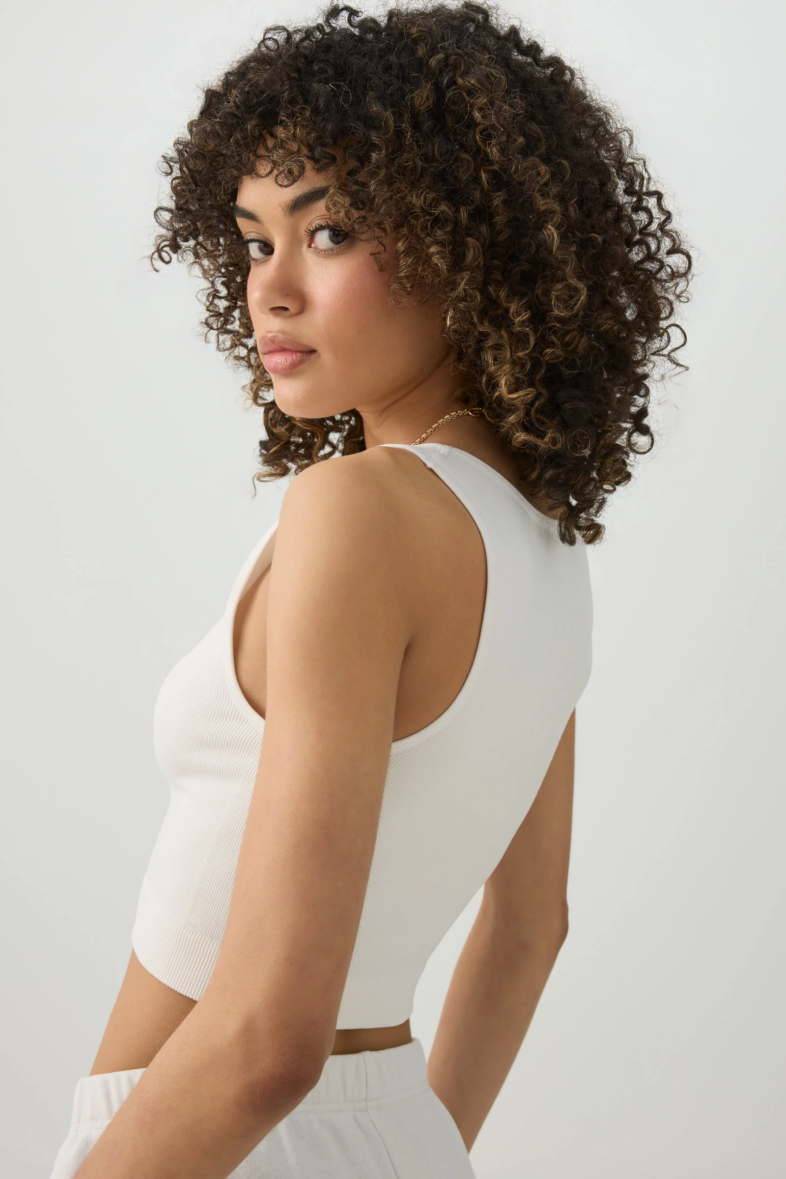 Cropped Rib Seamless Tank Top - Image 4