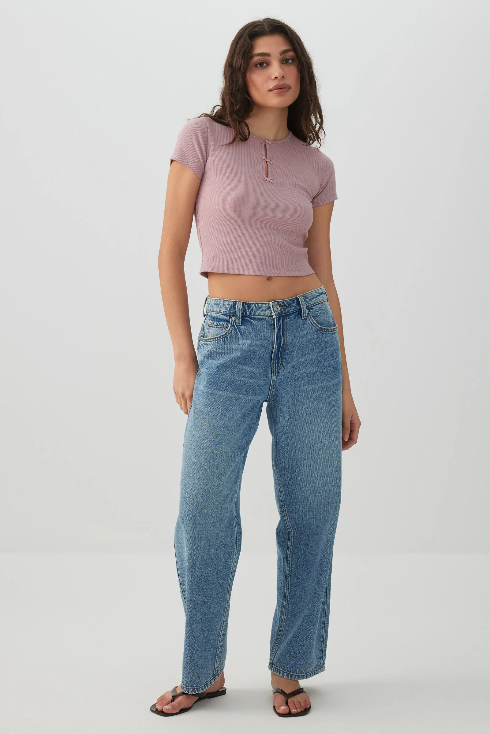 Cropped Ribbed Tee with Bows - Image 2