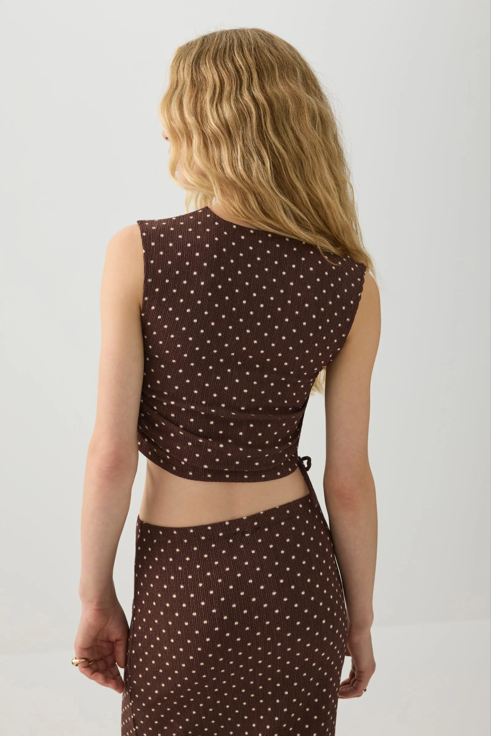 Cropped Tank Top with Side Shirring - Image 4