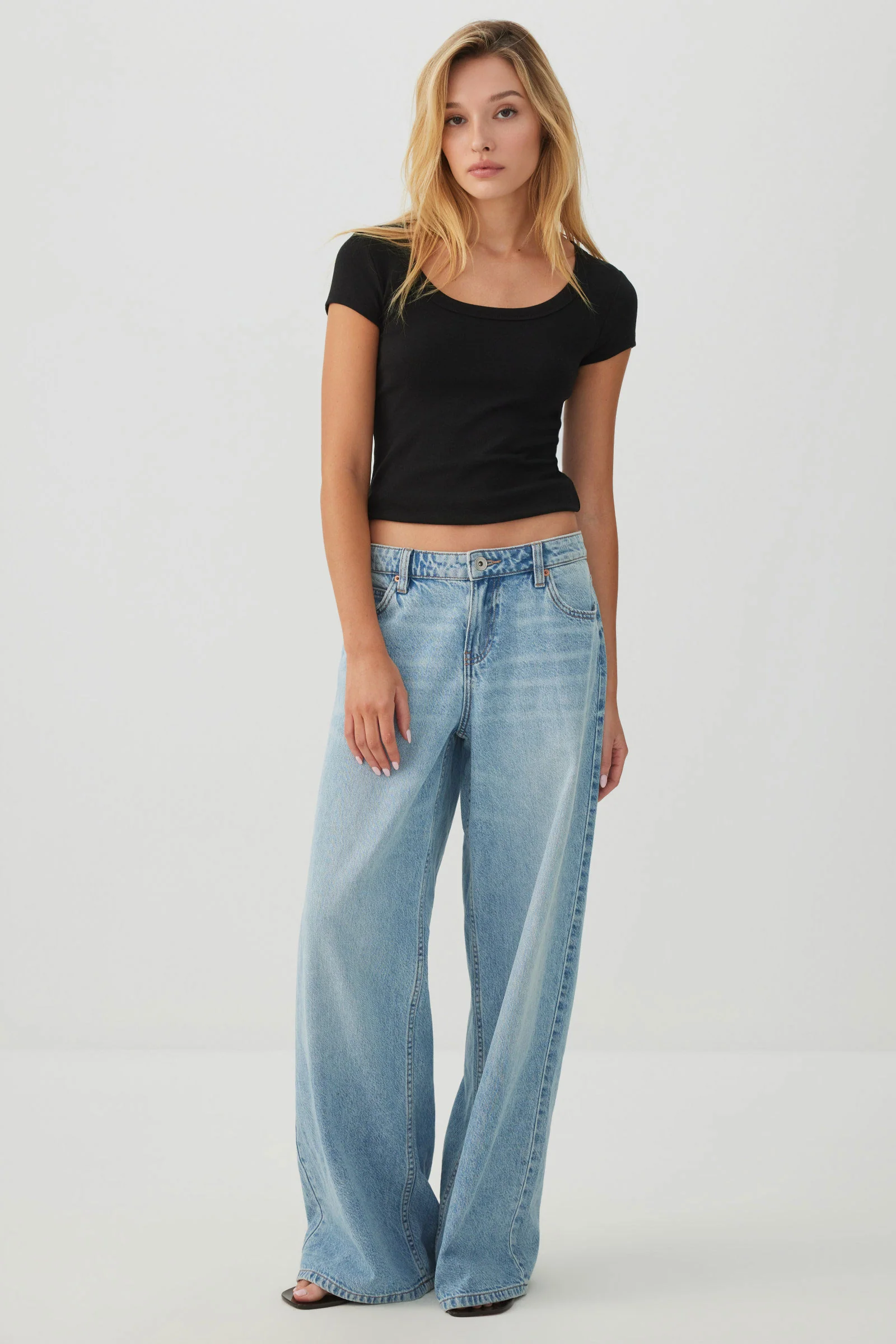 Fine Rib Scoop Neck Crop T-Shirt - Image 2