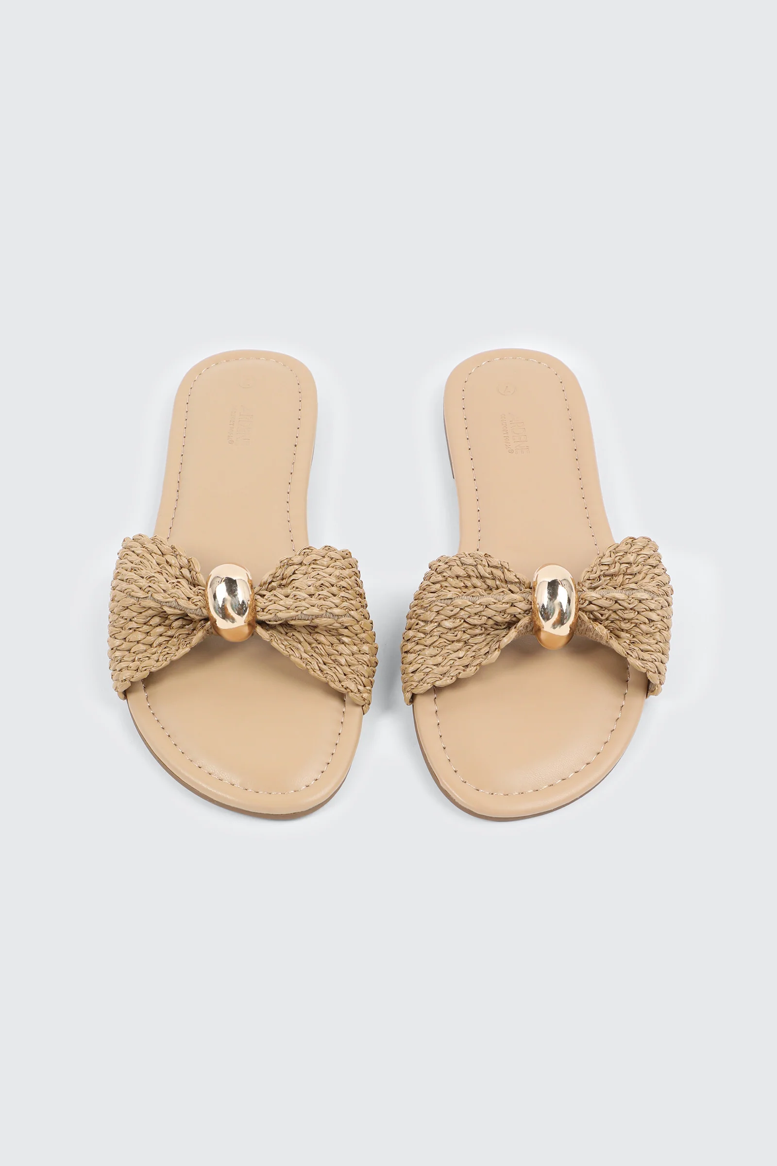 Flat Sandals with Gold Ornament - Image 4