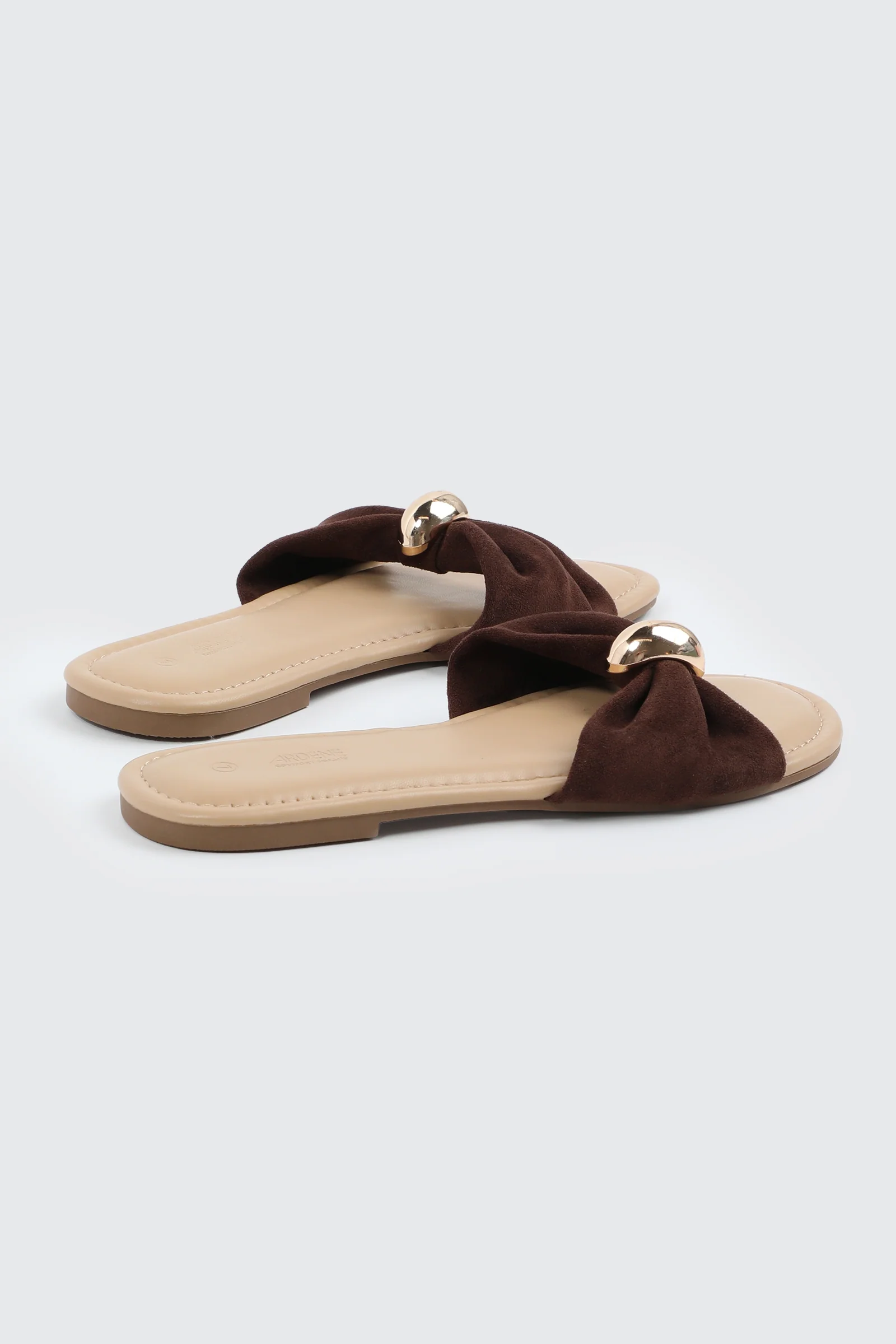 Flat Sandals with Gold Ornament - Image 3
