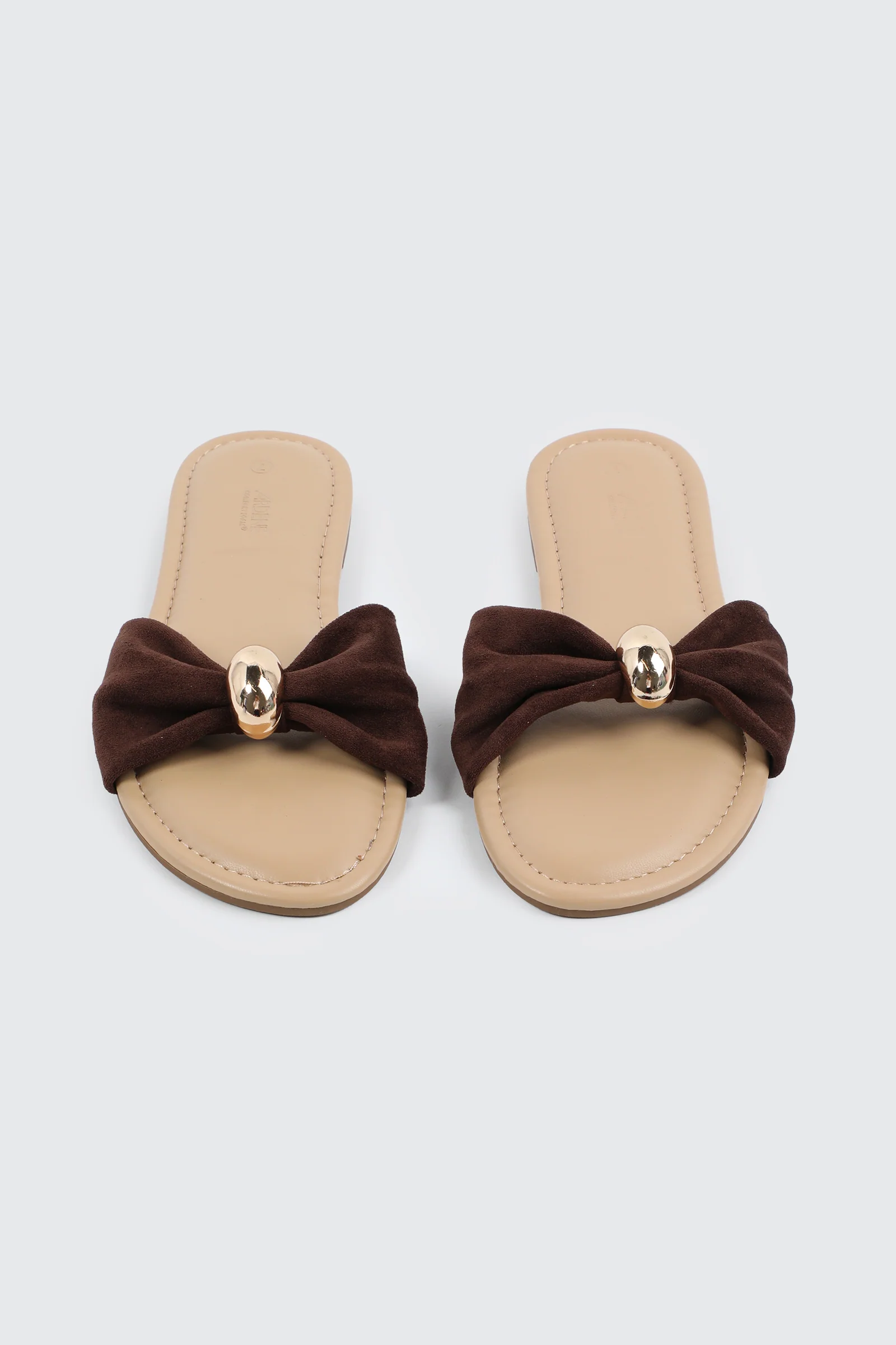 Flat Sandals with Gold Ornament - Image 4