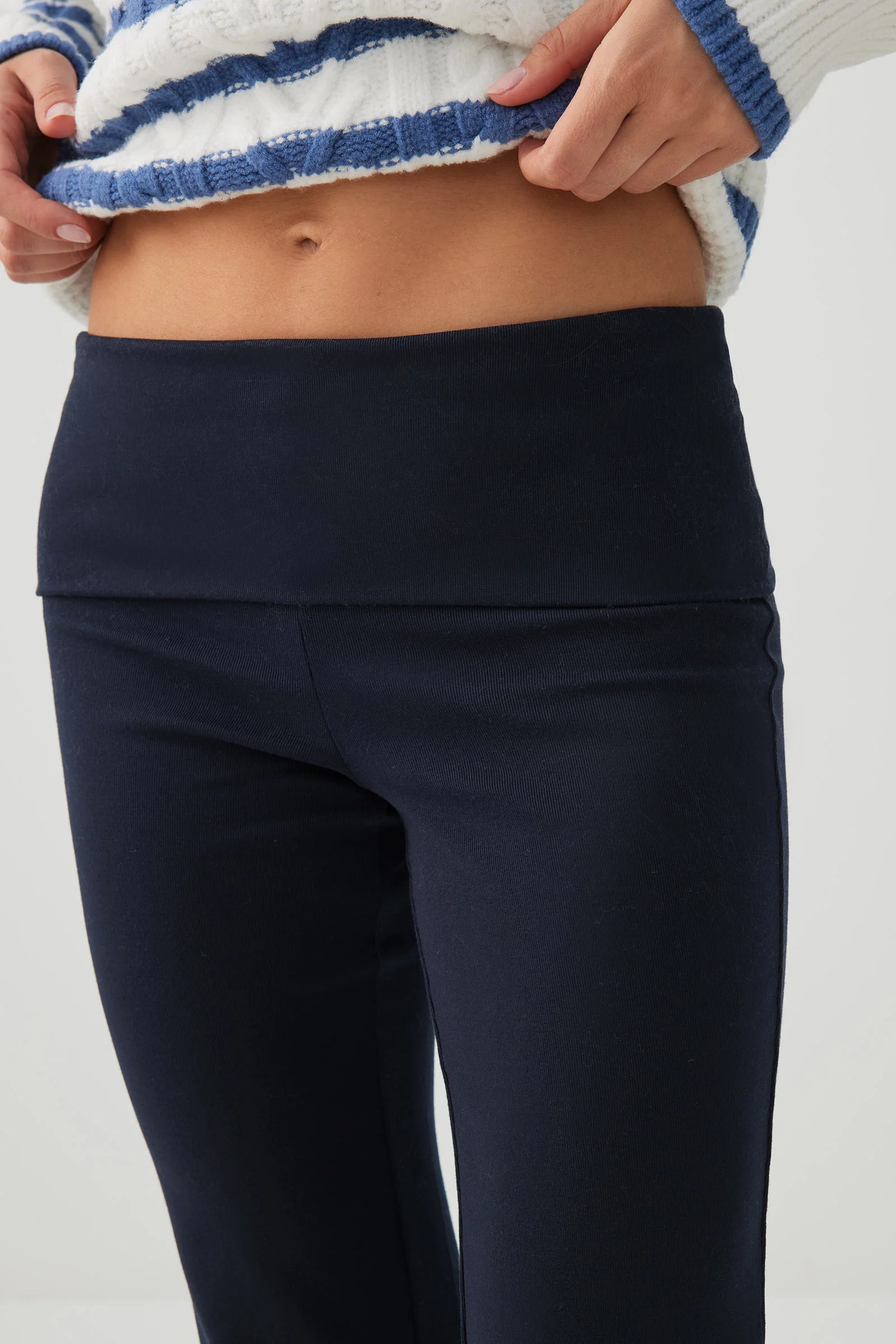 Foldover Flare Leg Leggings - Image 3