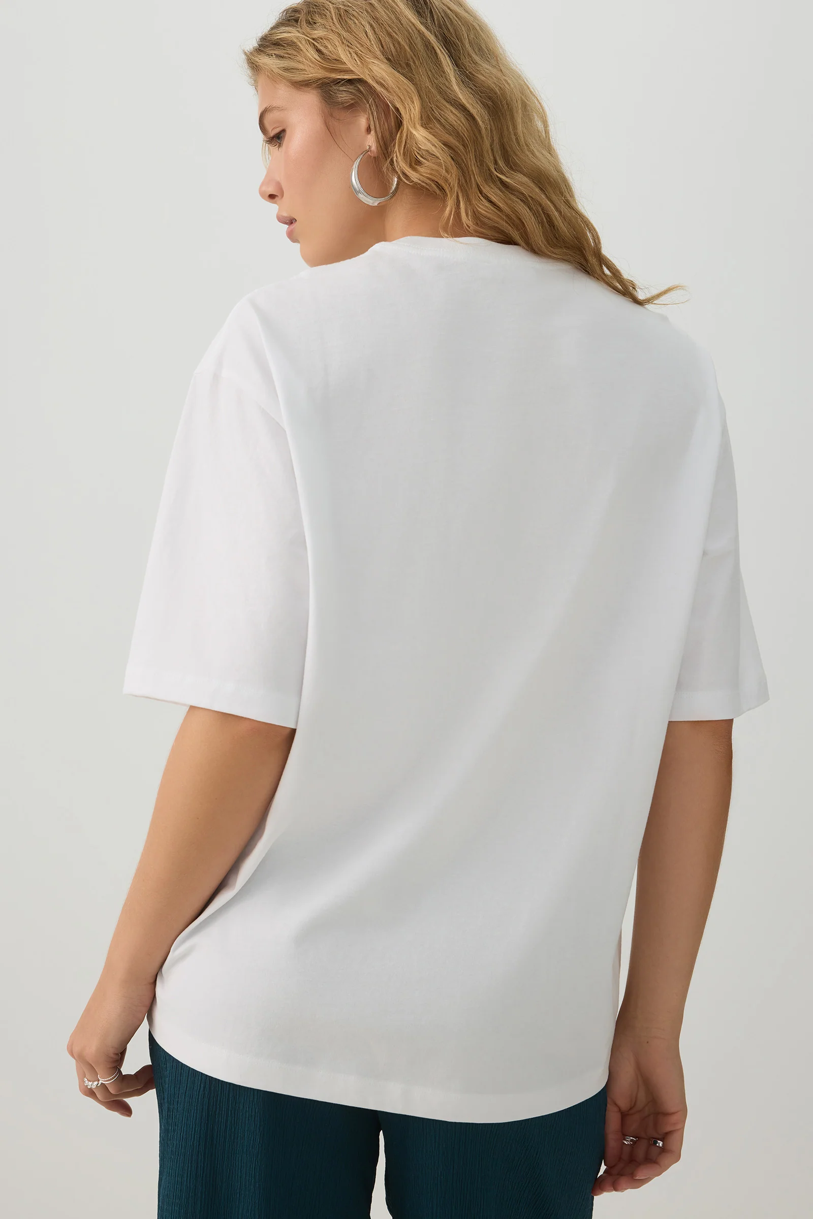 Graphic Print Oversized T-Shirt - Image 4