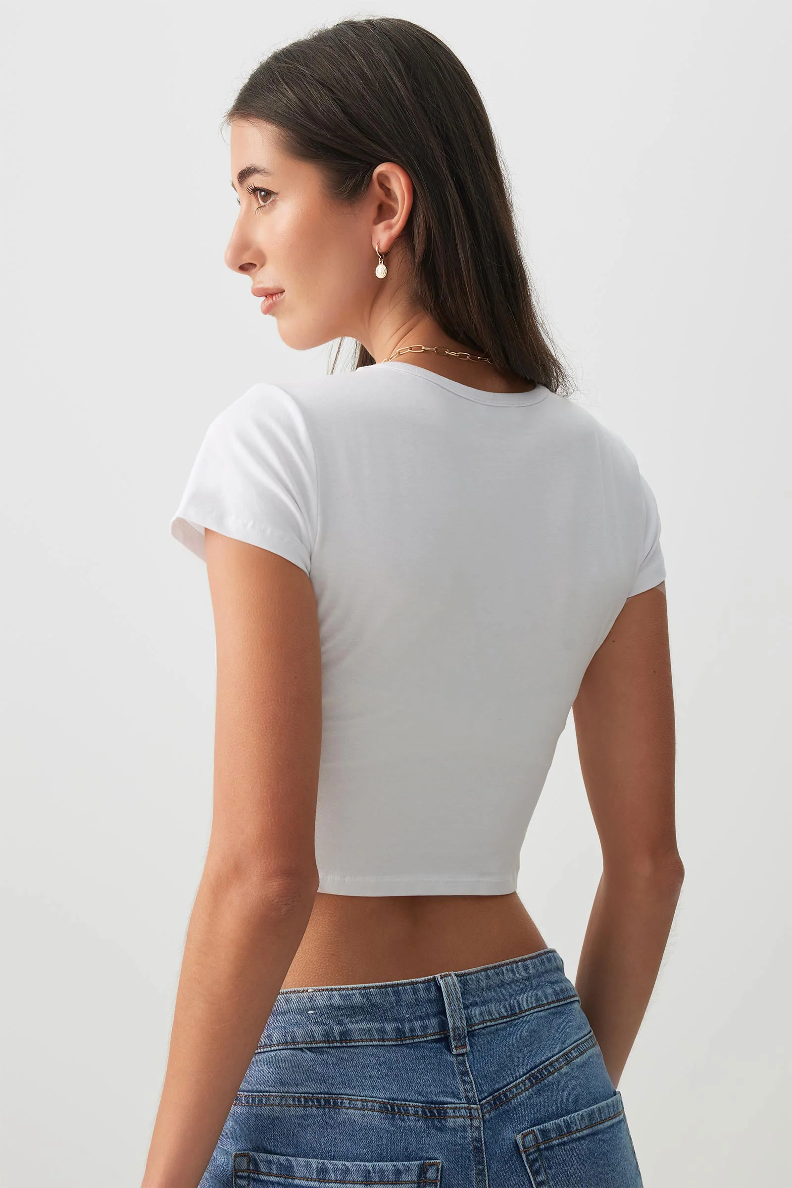 Graphic Ultra Crop T-Shirt - Image 4