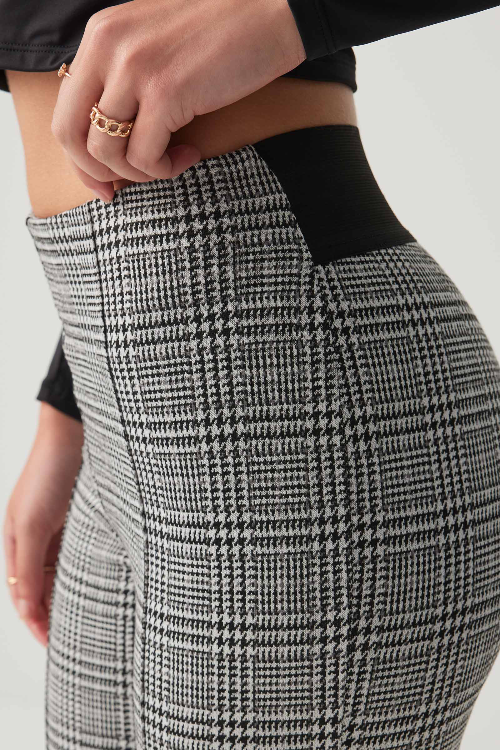 High Rise Pintuck Leggings - Image 3