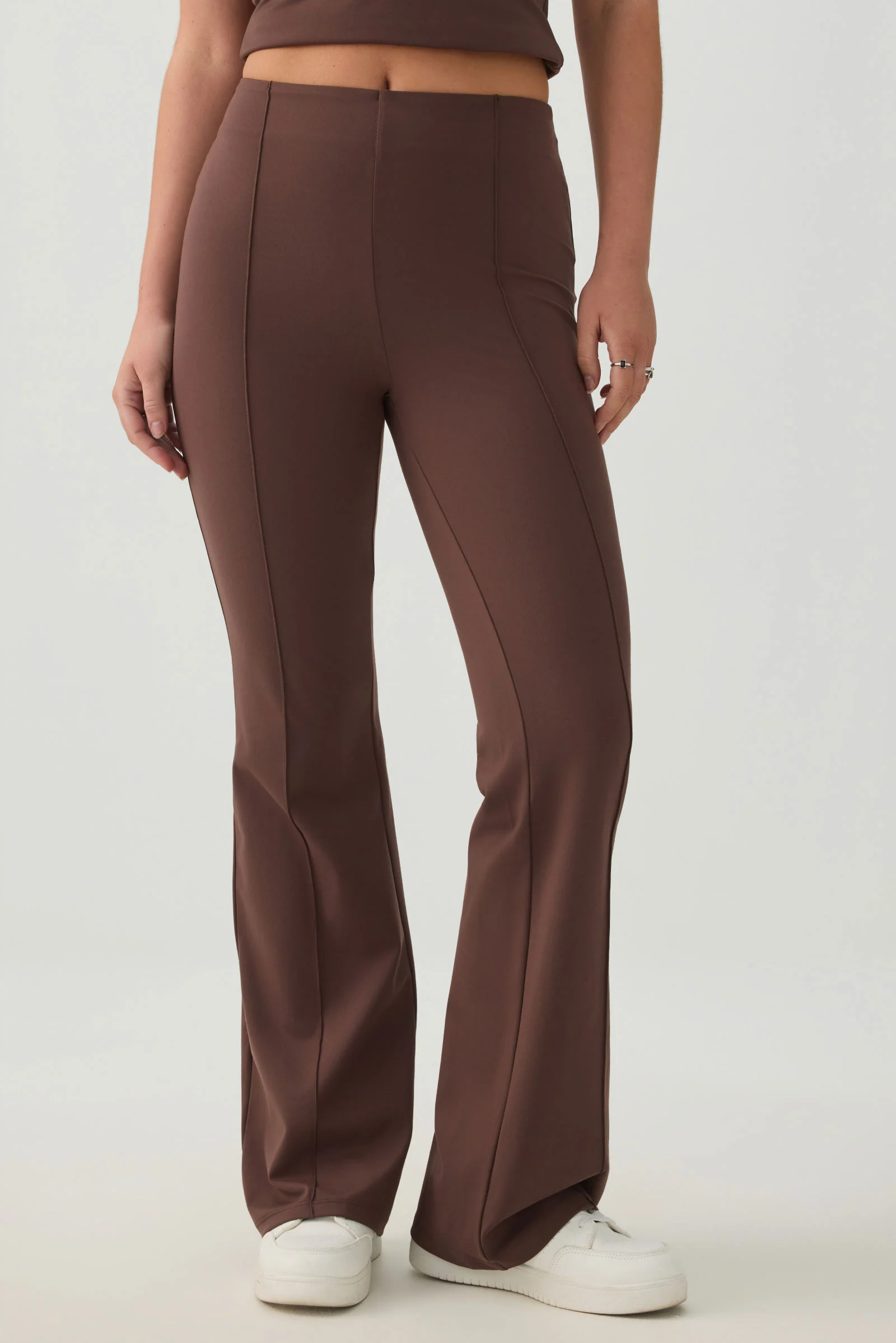 Knit Flare Leggings with Pintuck - Image 2