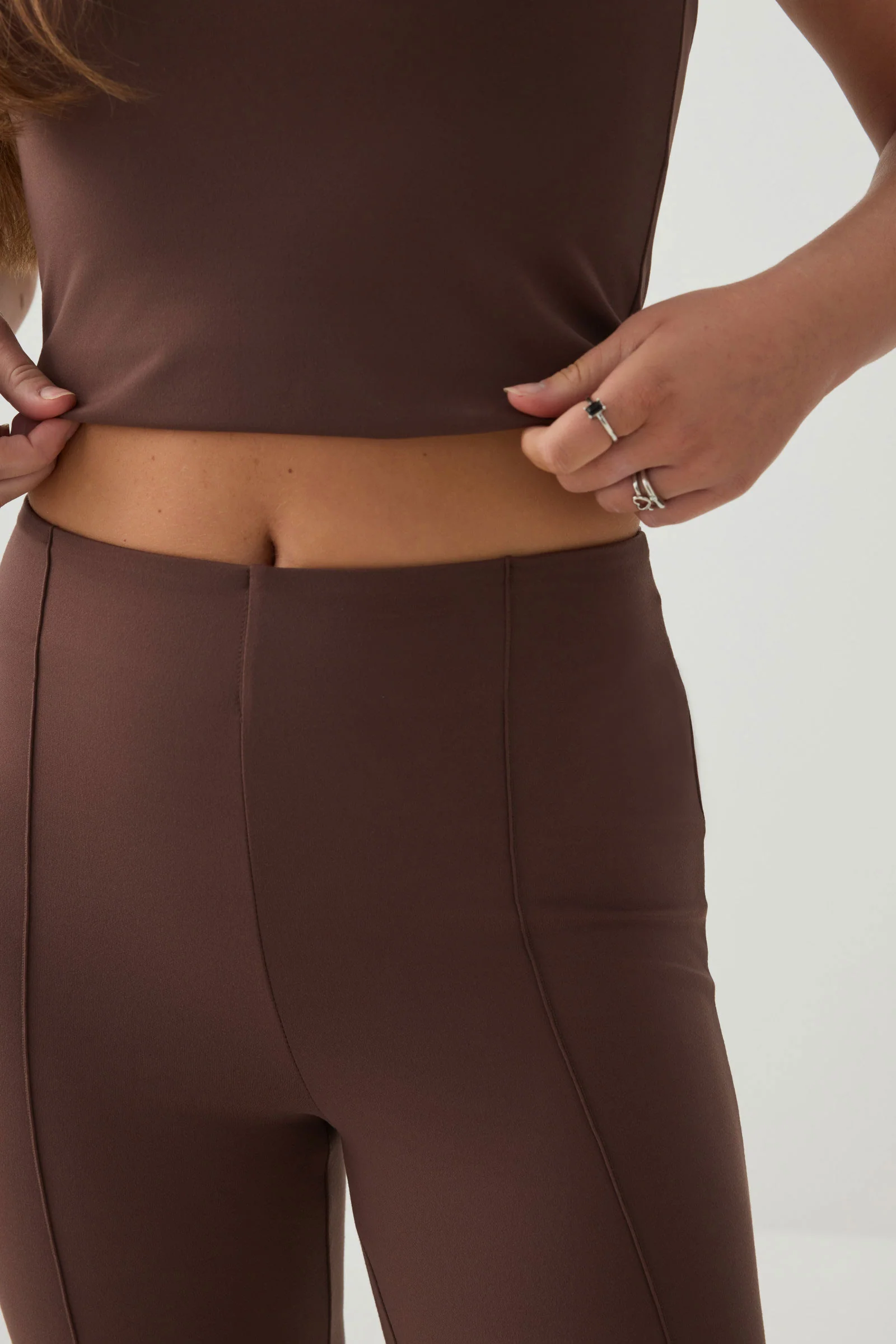 Knit Flare Leggings with Pintuck - Image 3