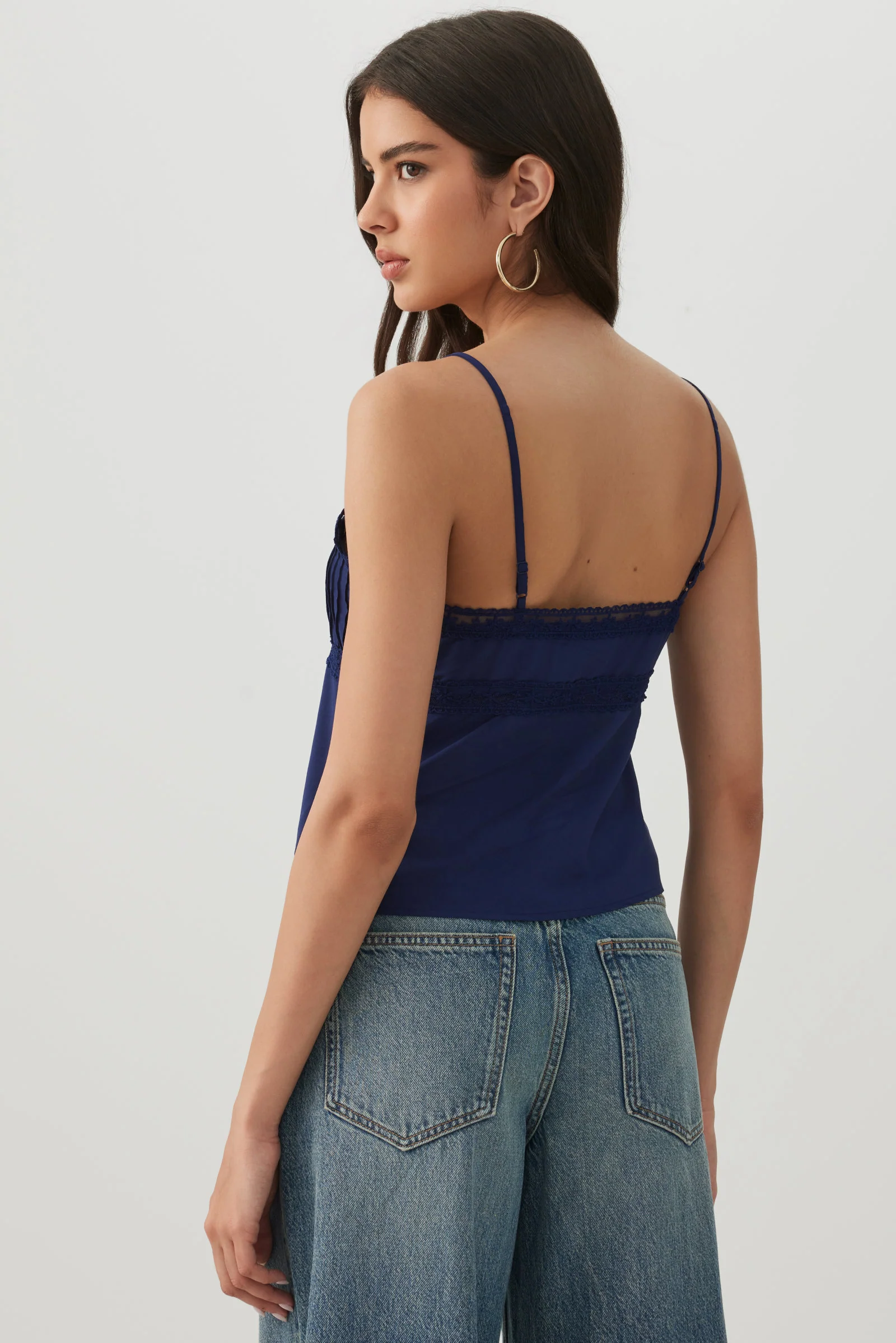 Lace Trim Cropped Tank Top - Image 4