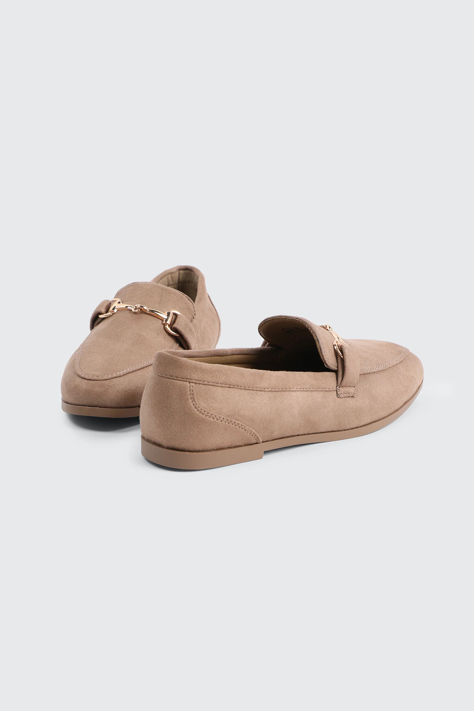 Loafers with Chain Detail - Image 3