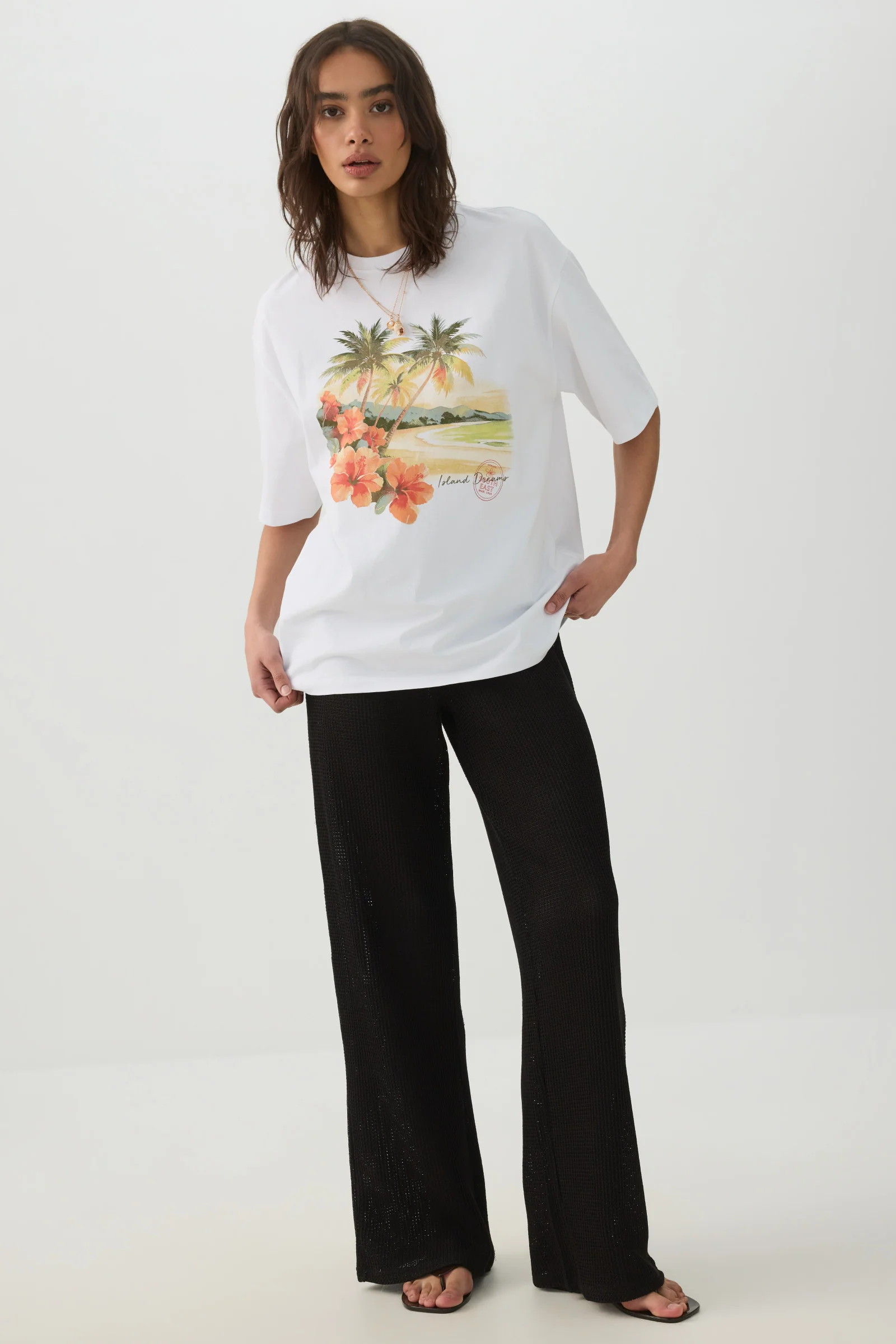 Long Oversized Graphic T-Shirt - Image 3