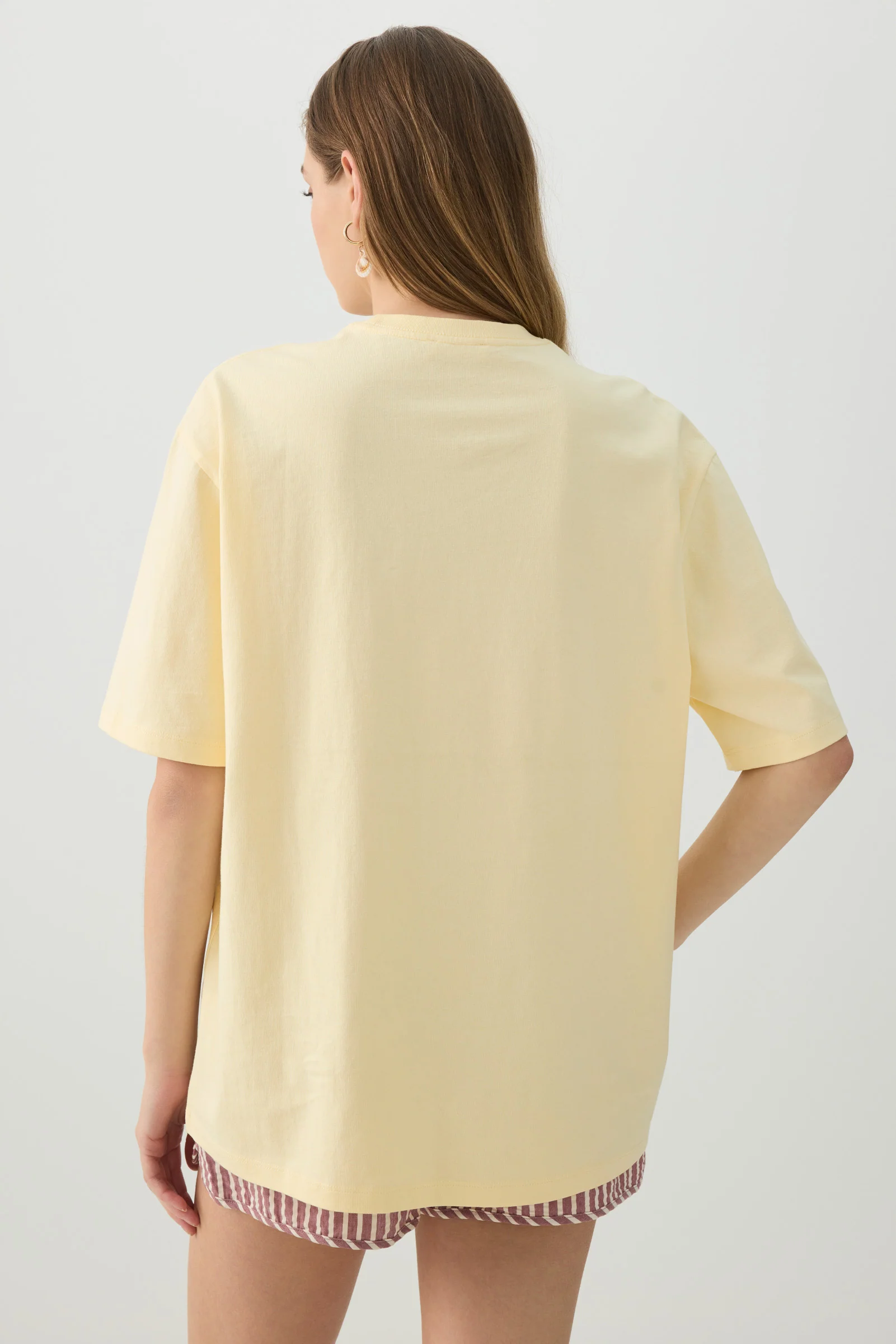 Longline Oversized Graphic T-Shirt - Image 4
