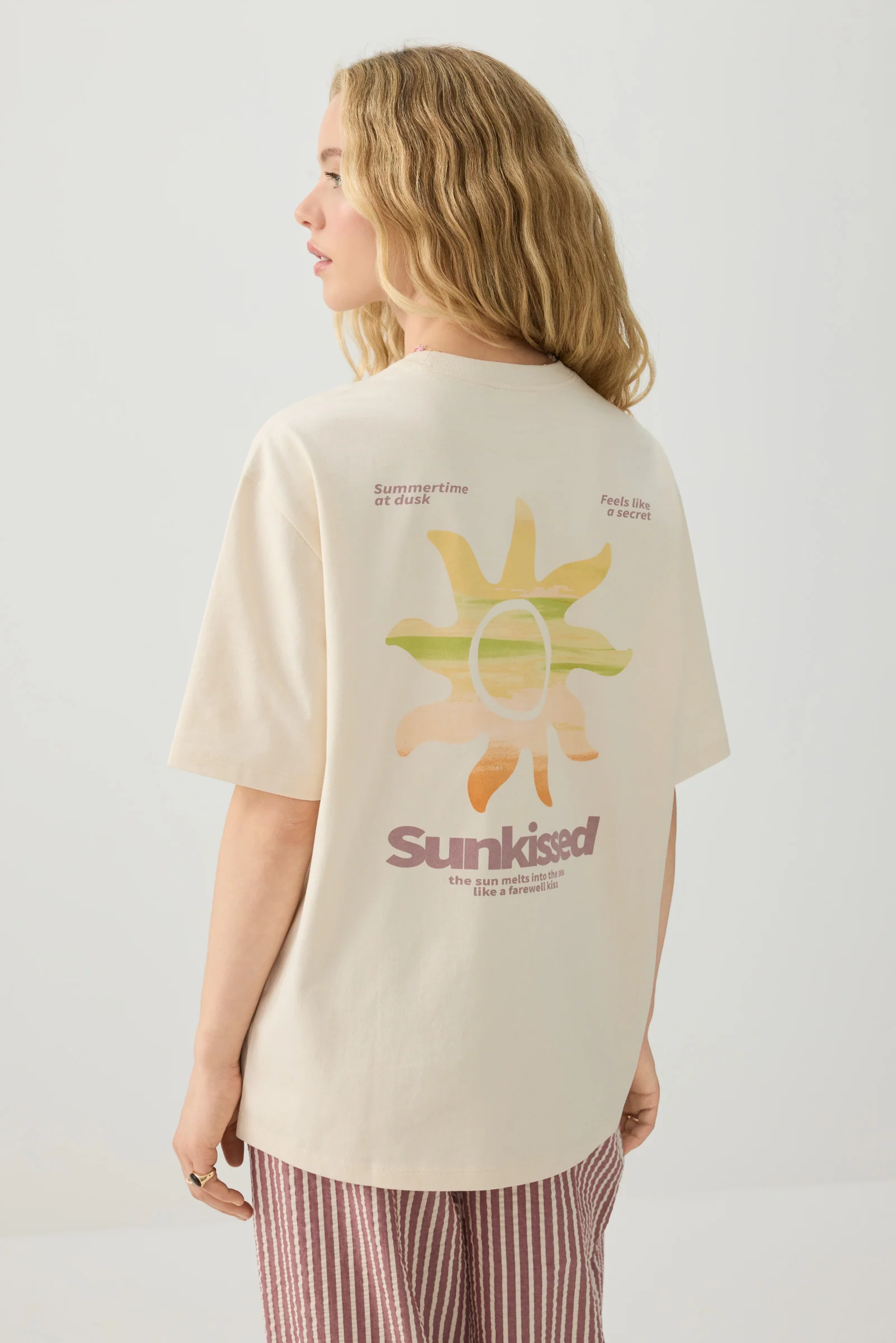 Longline Oversized Graphic T-Shirt - Image 5