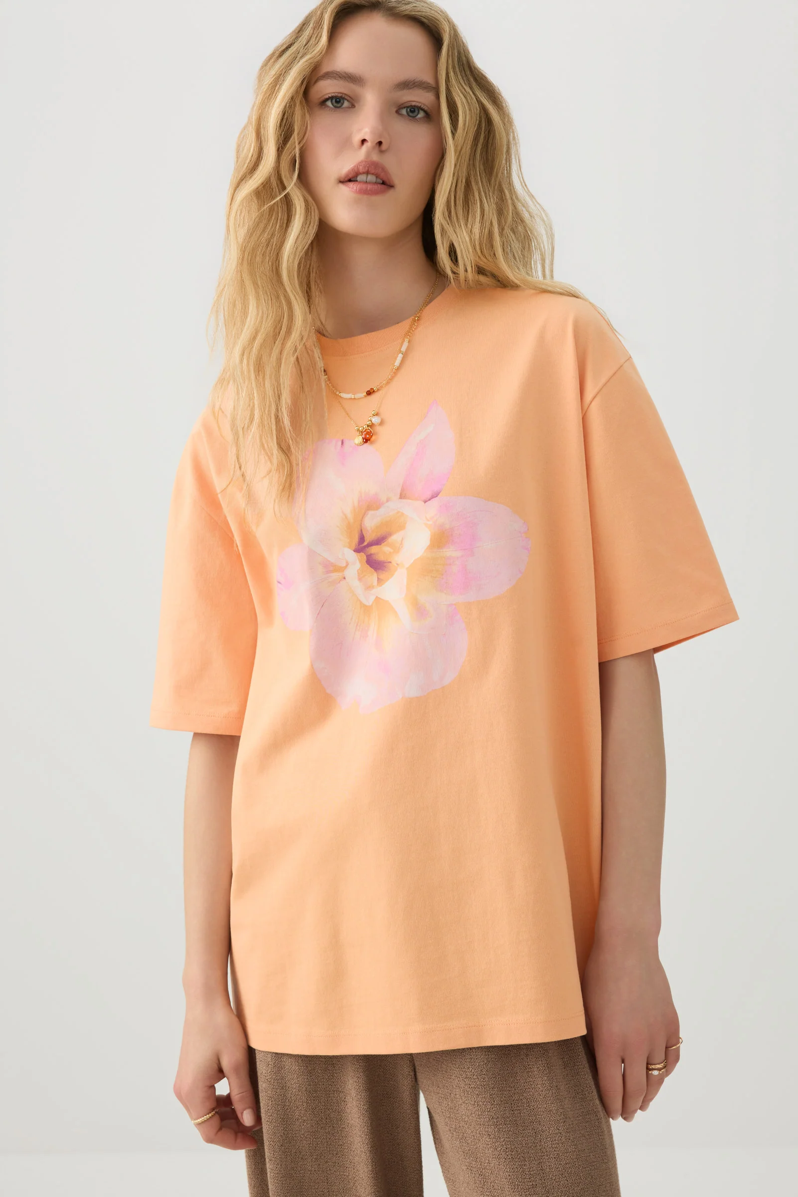 Longline Oversized Graphic T-Shirt - Image 2