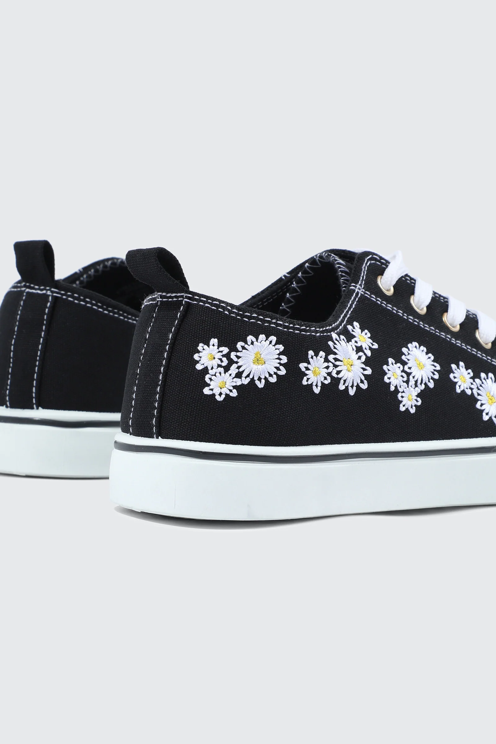 Low Top Canvas Sneakers - Image 3