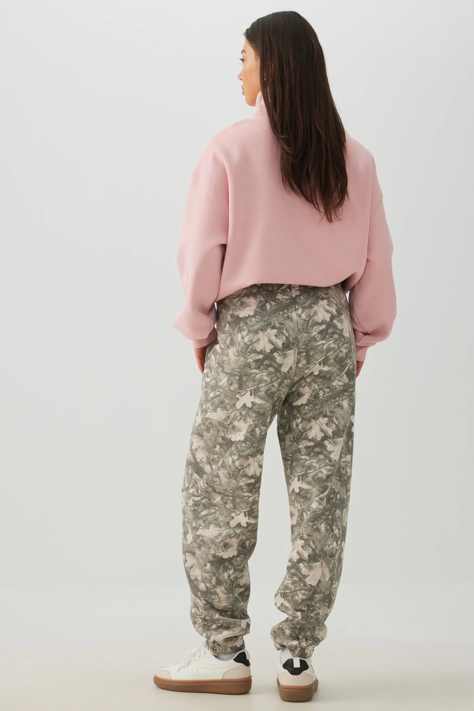 MADESOFT™ Fleece Foliage Classic Sweatpants - Image 4