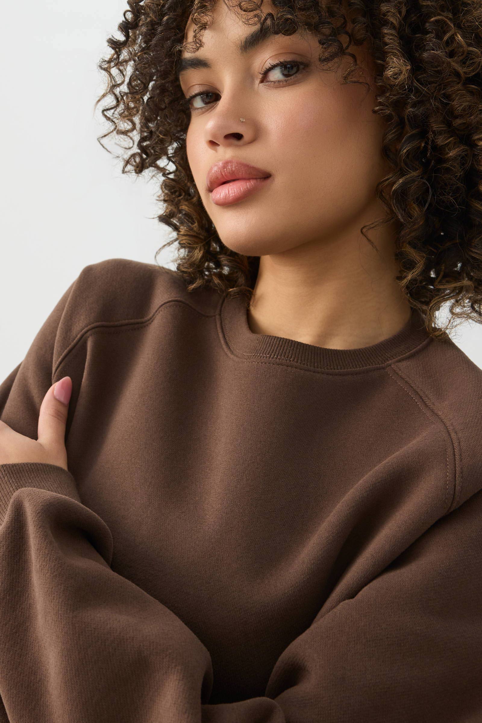 MADESOFT™ Fleece Raglan Crew Neck Sweatshirt - Image 3