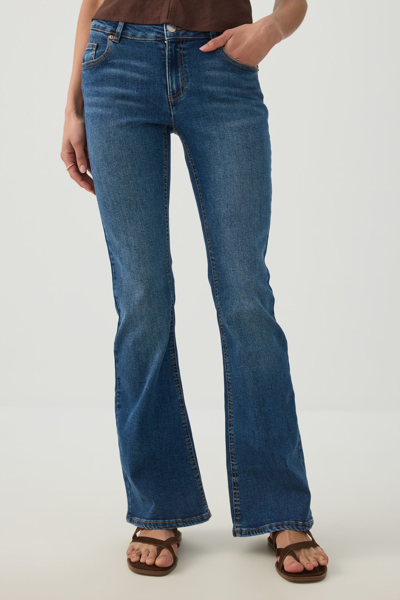 Mid Rise Flare Leg Jean - Image 2