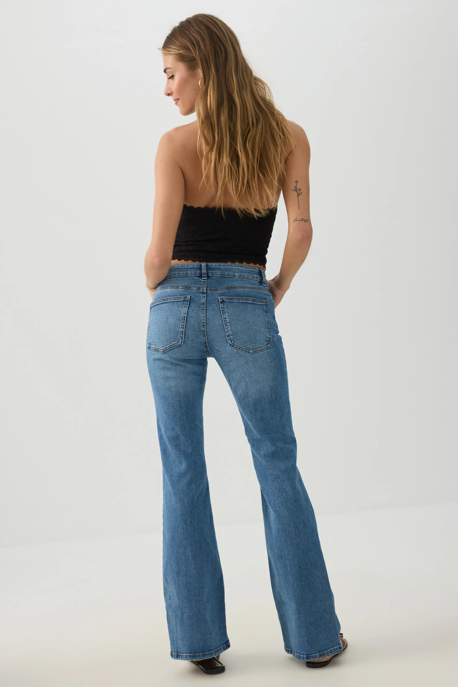 Mid Rise Flare Leg Jean - Image 4