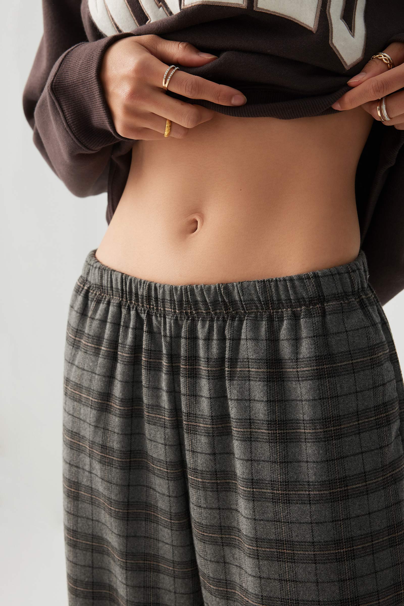 Mid Rise Wide Leg Pants - Image 3