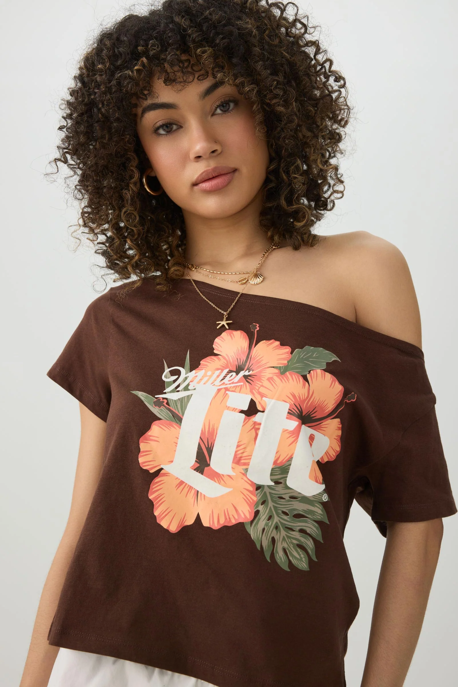 Off Shoulder Crop Graphic T-shirt - Image 2