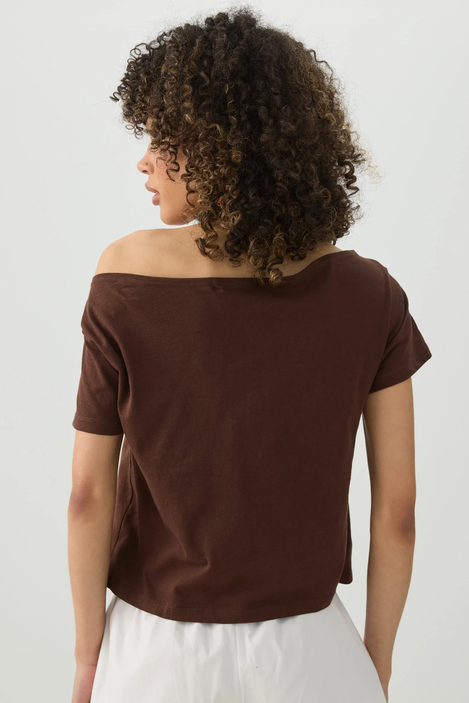 Off Shoulder Crop Graphic T-shirt - Image 4