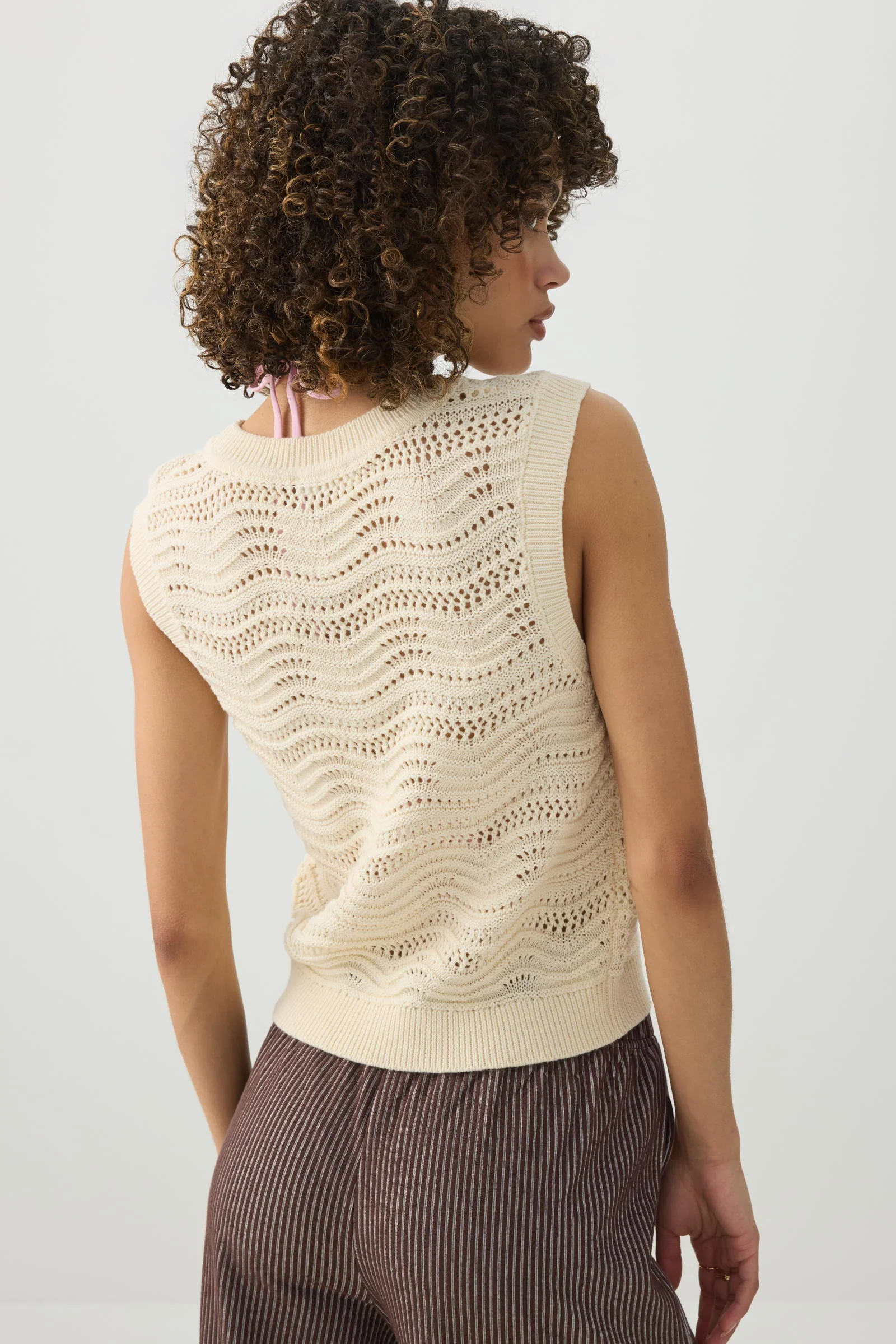 Open Stitch Cropped Sweater Vest - Image 4