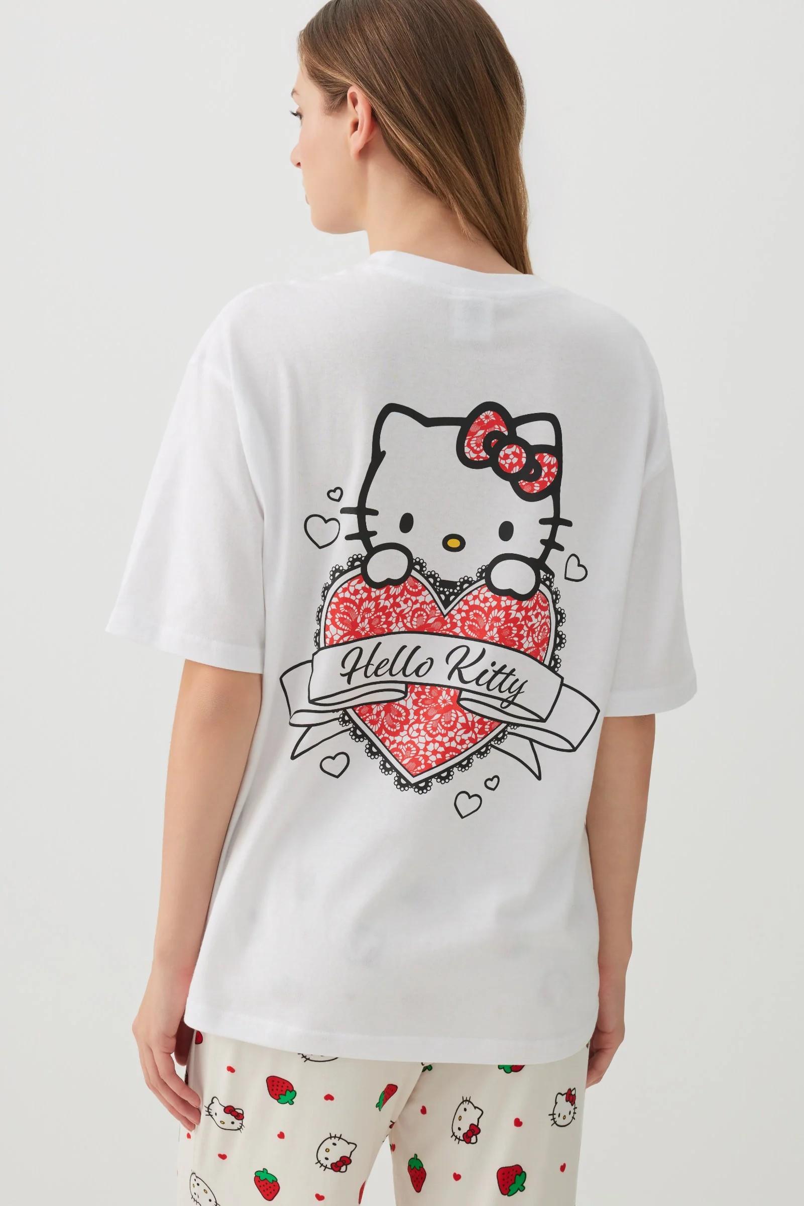 Oversized Hello Kitty T-Shirt - Image 5