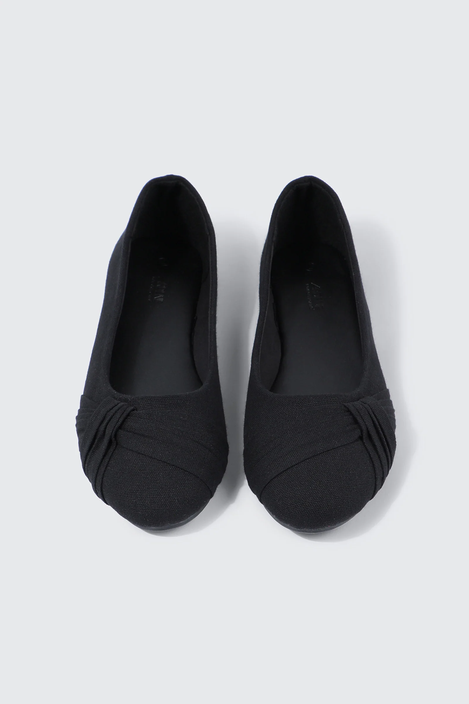 Pleated Round Toe Ballet Flats - Image 4