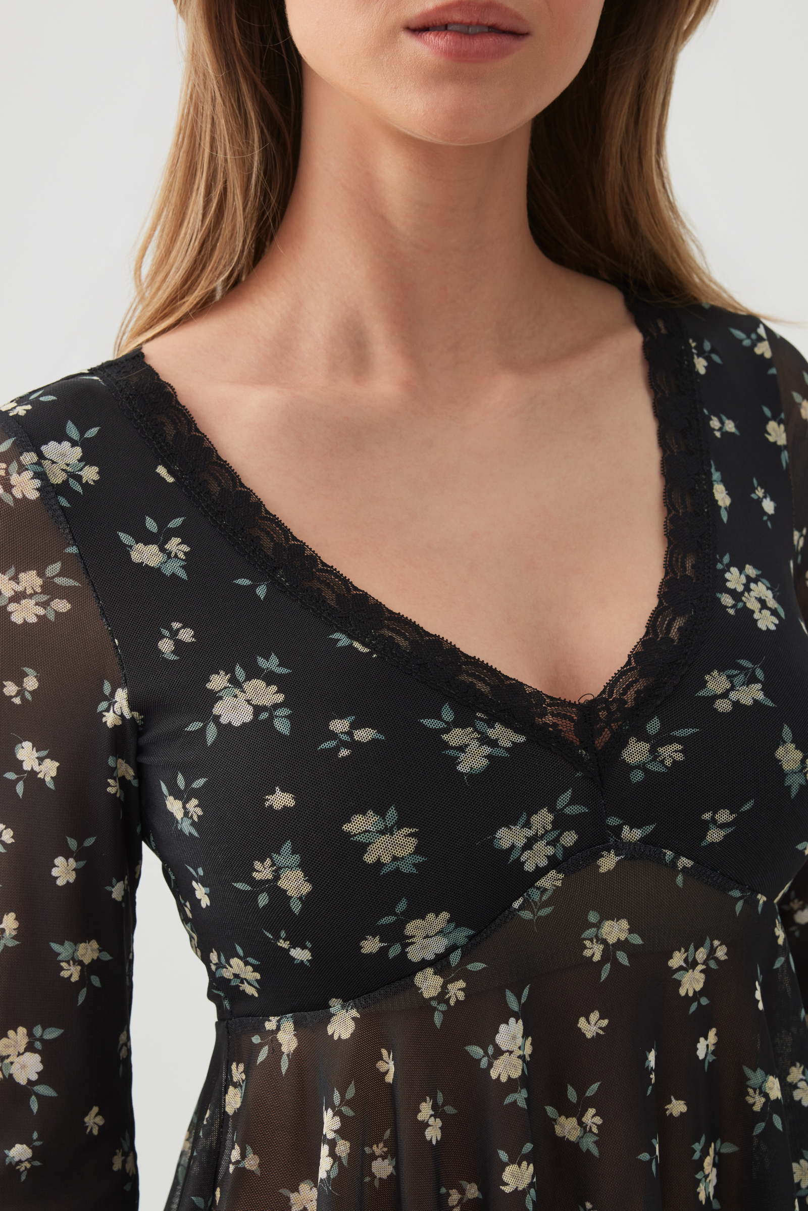 Printed Mesh V-Neck Blouse - Image 3