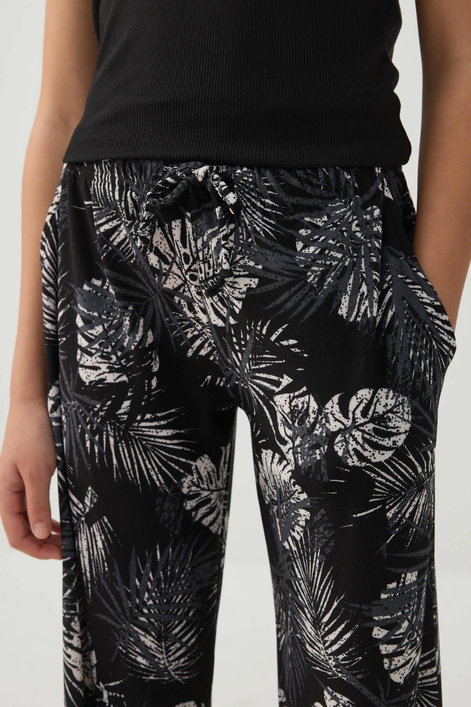 Printed Wide Leg Knit Crepe Pants - Image 3