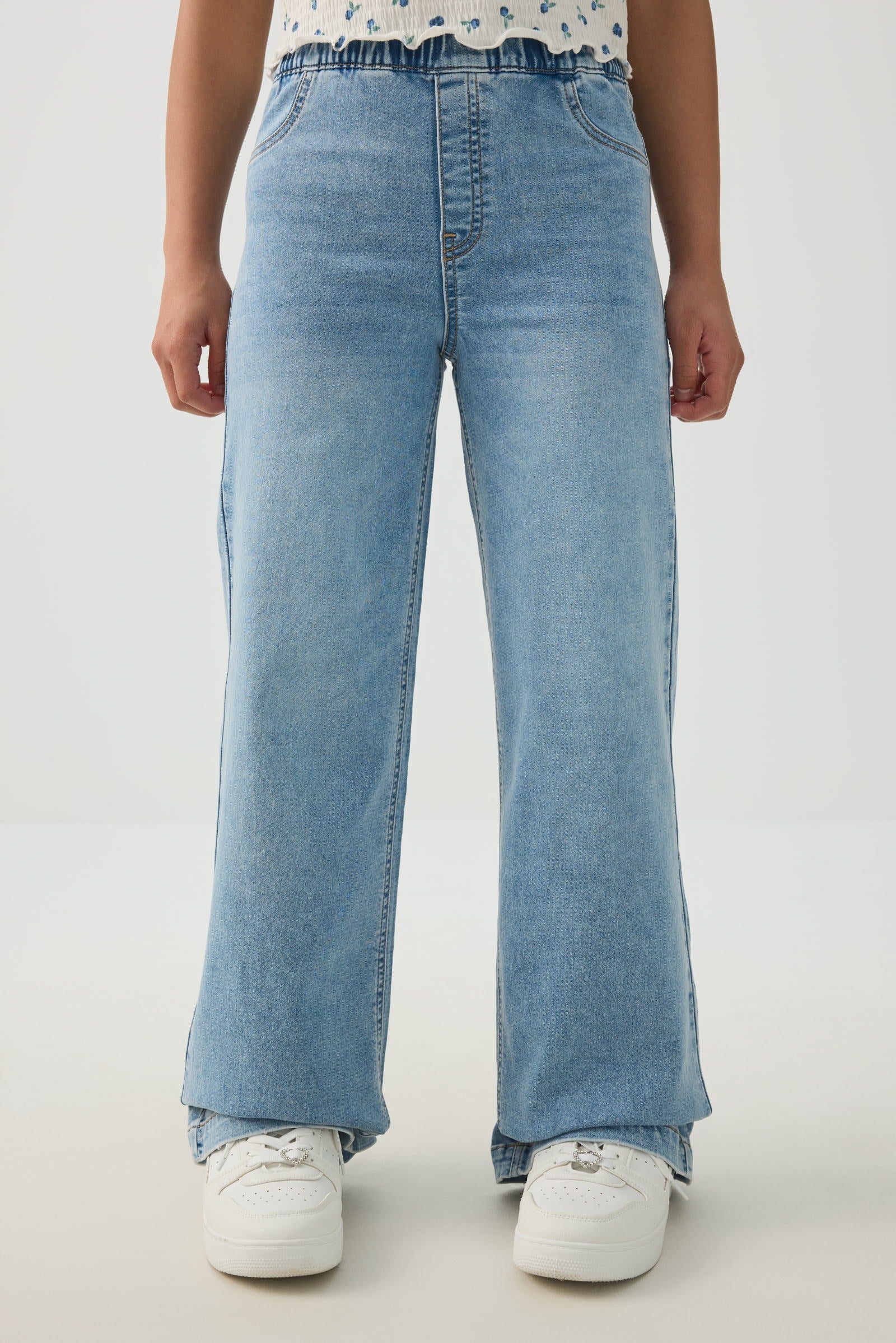 Pull On Wide Leg Jeans - Image 2