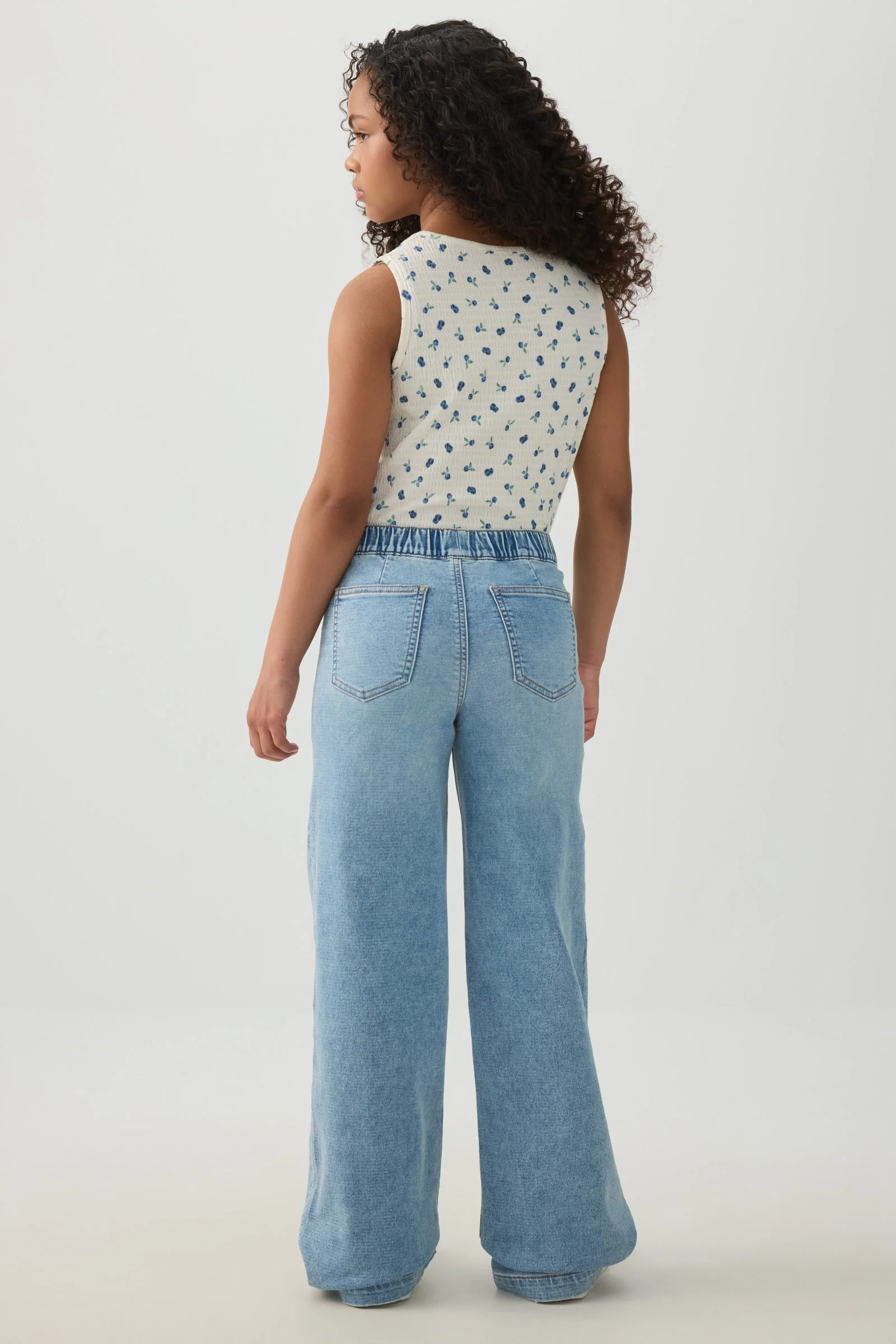 Pull On Wide Leg Jeans - Image 4