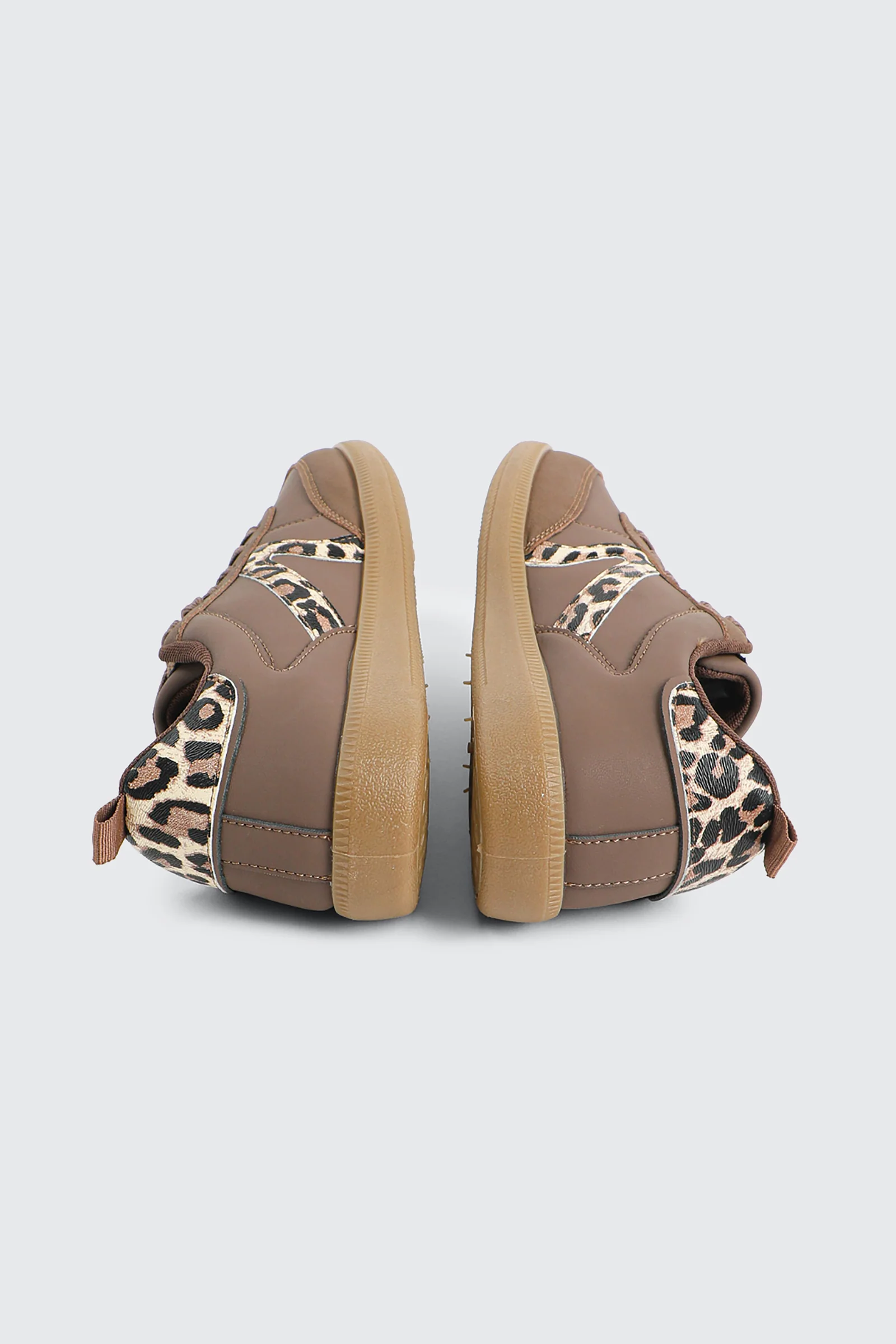 Retro Sneakers - Image 3