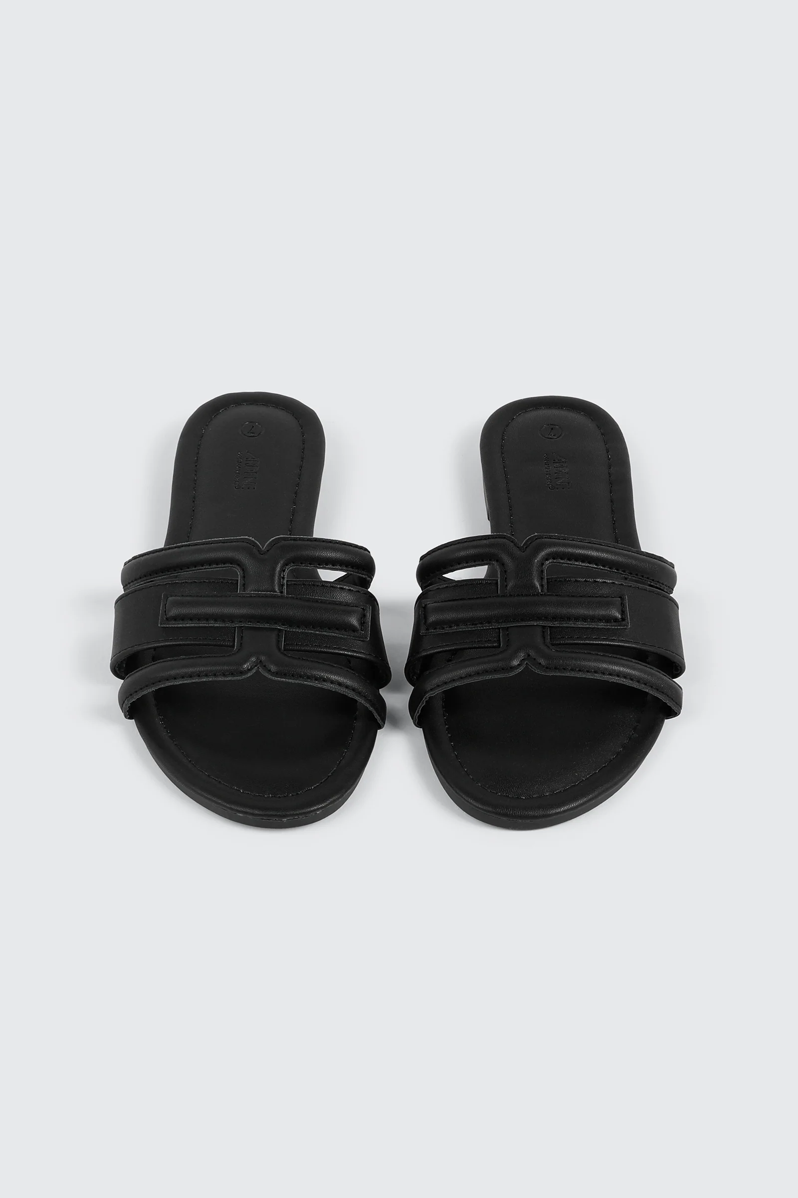 Round Toe Flat Sandals - Image 4