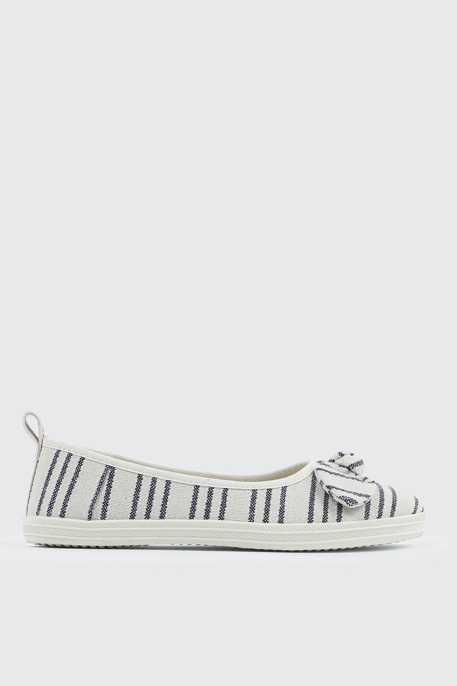 Slip On Sneakers with Bow