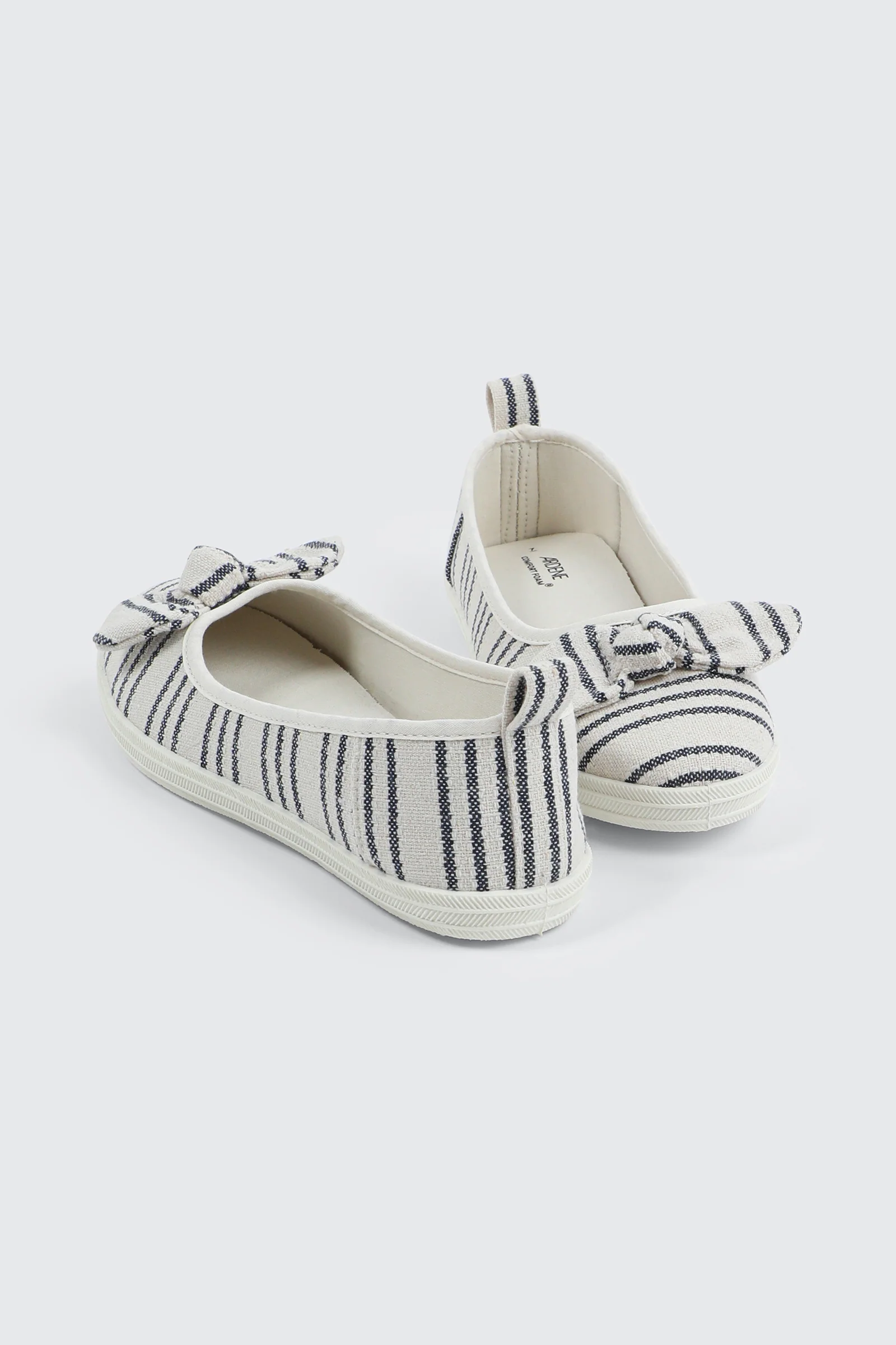 Slip On Sneakers with Bow - Image 3