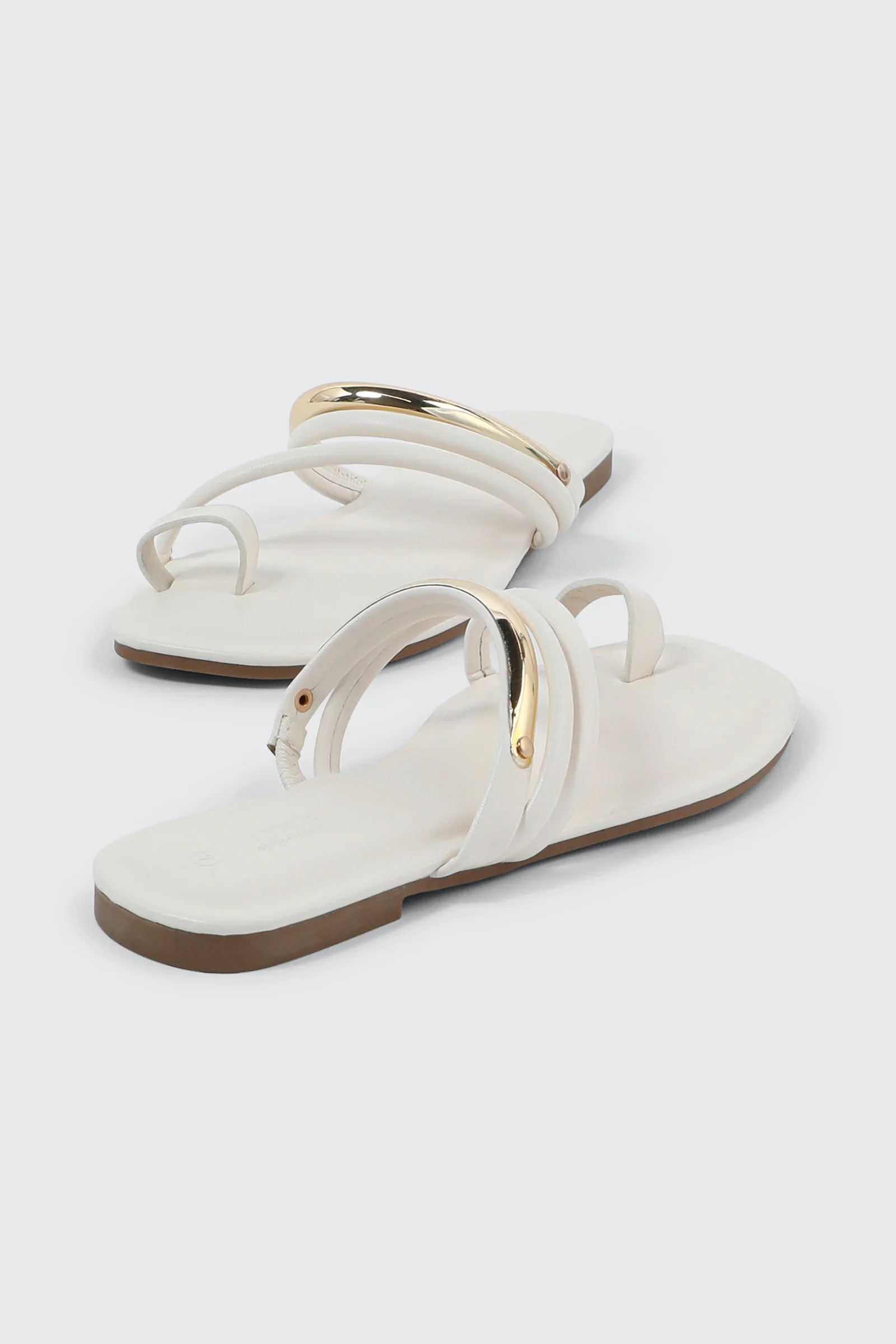 Square Toe Strappy Flat Sandals - Image 3